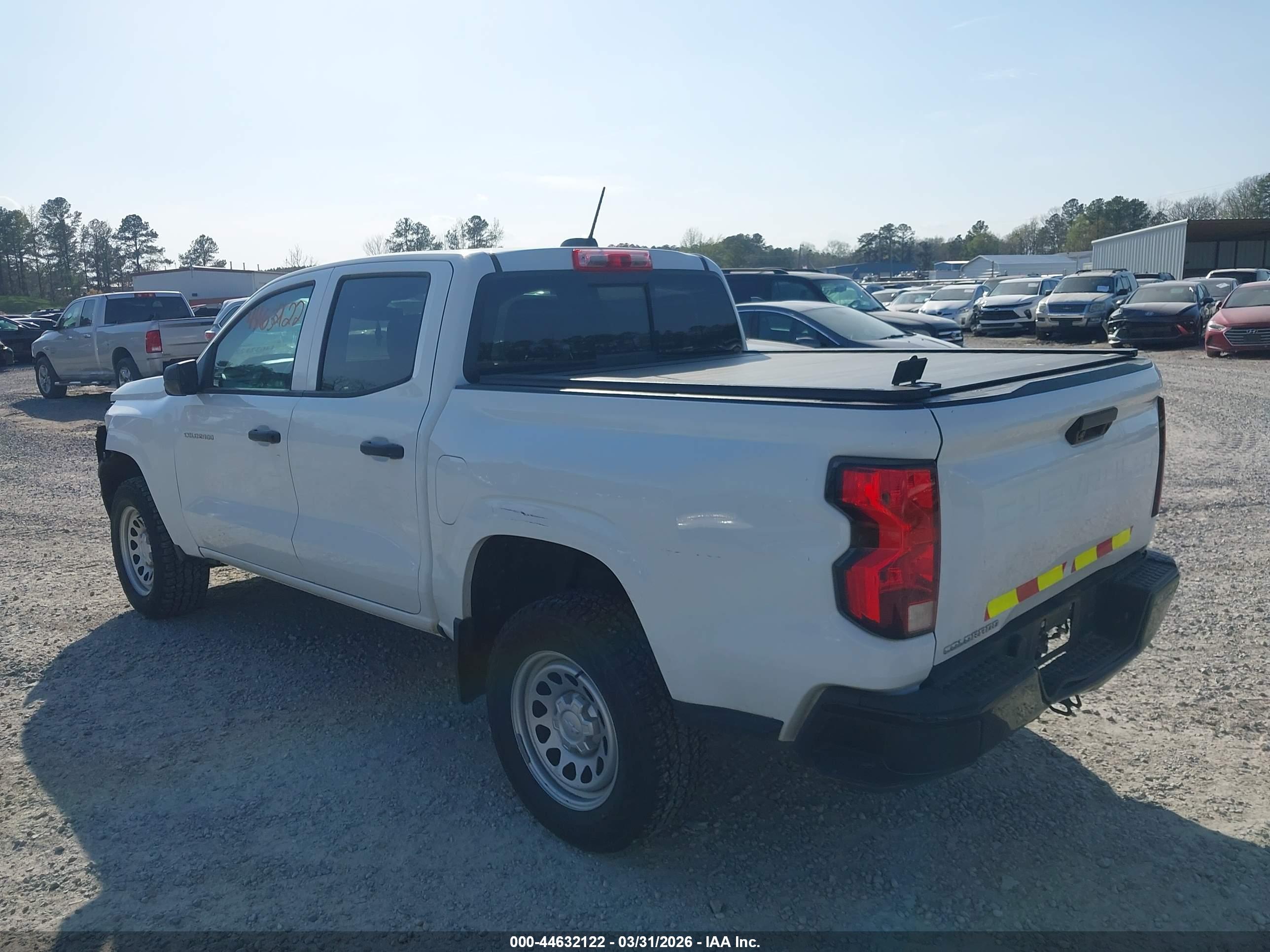CHEVROLET COLORADO image 3