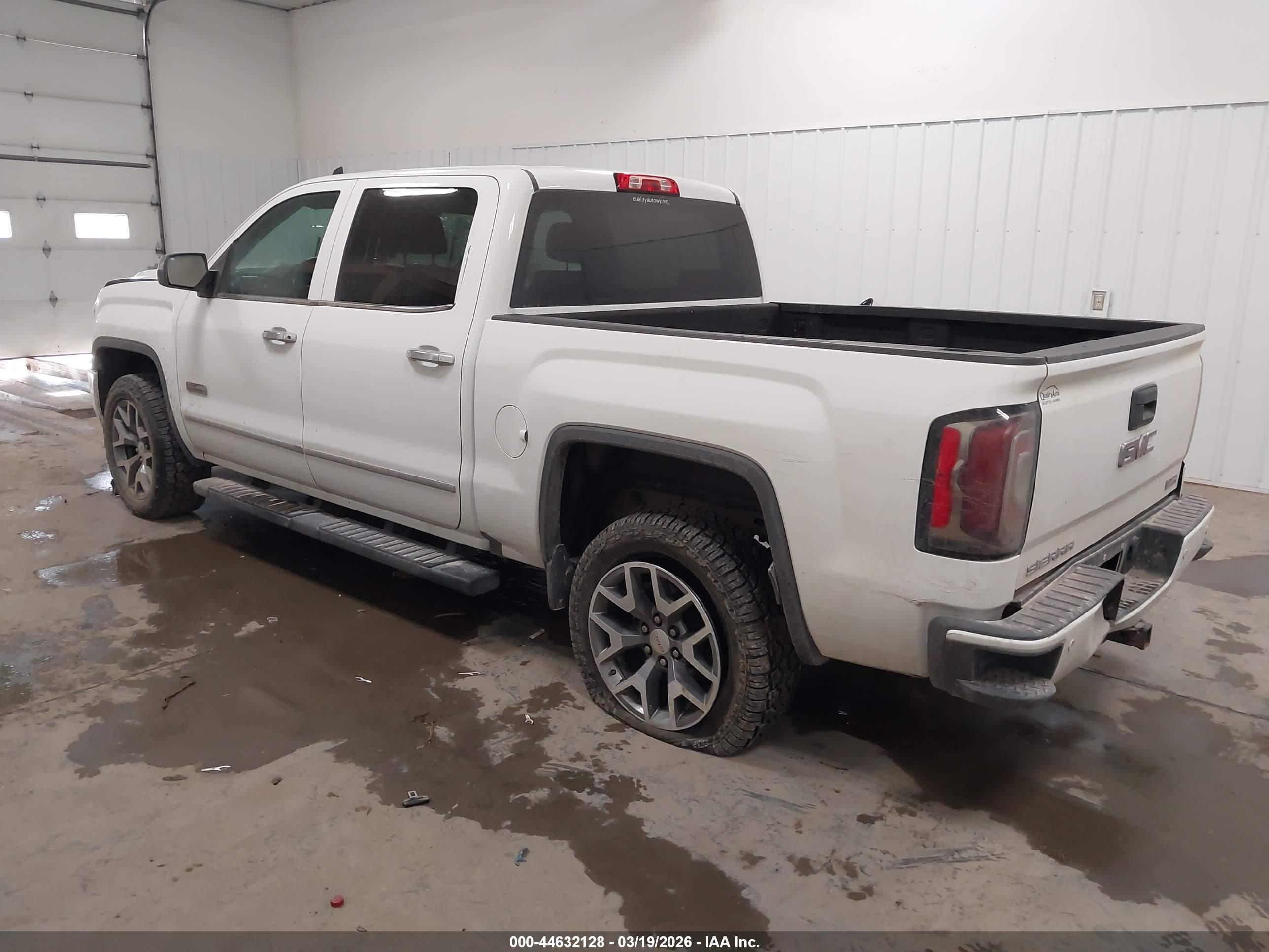 GMC SIERRA image 3