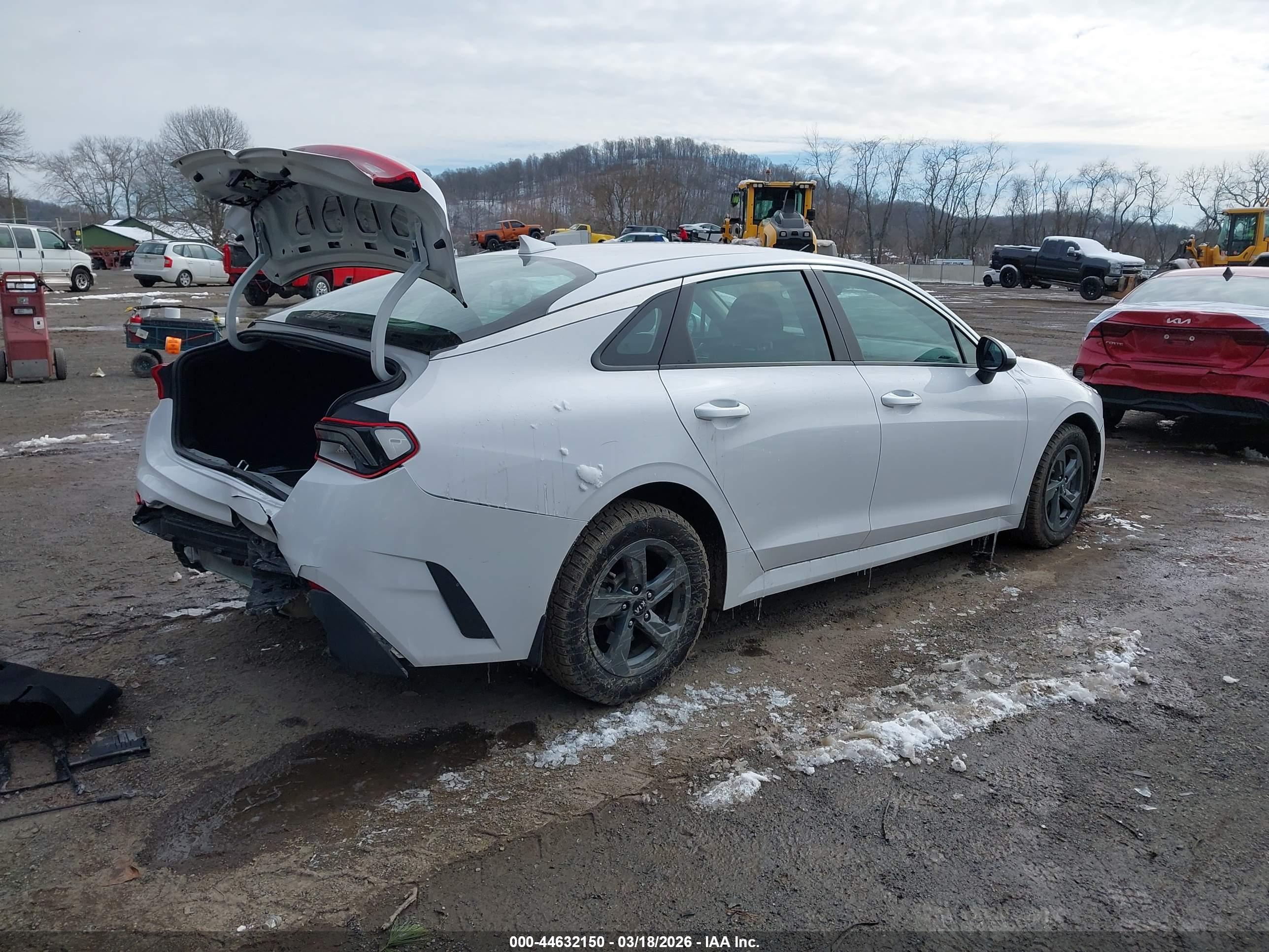 KIA K5 image 4