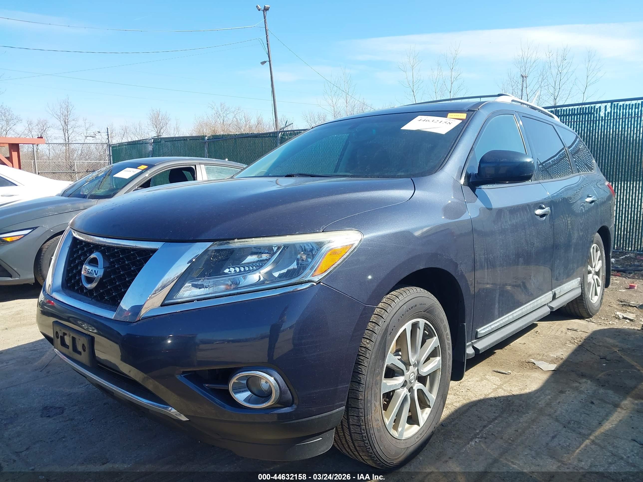 NISSAN PATHFINDER image 6