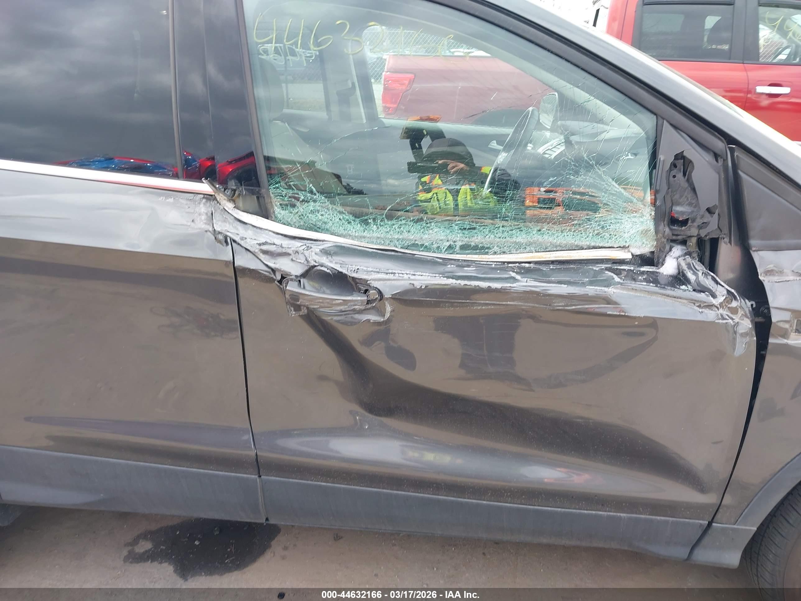 FORD ESCAPE image 6