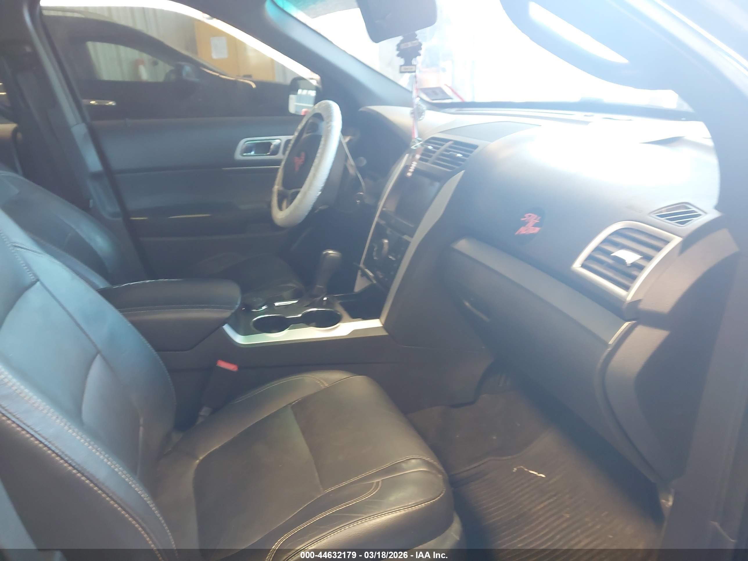 FORD EXPLORER image 5