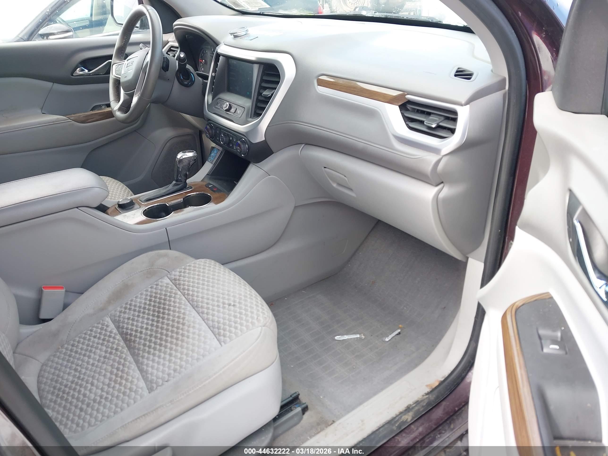 GMC ACADIA image 5