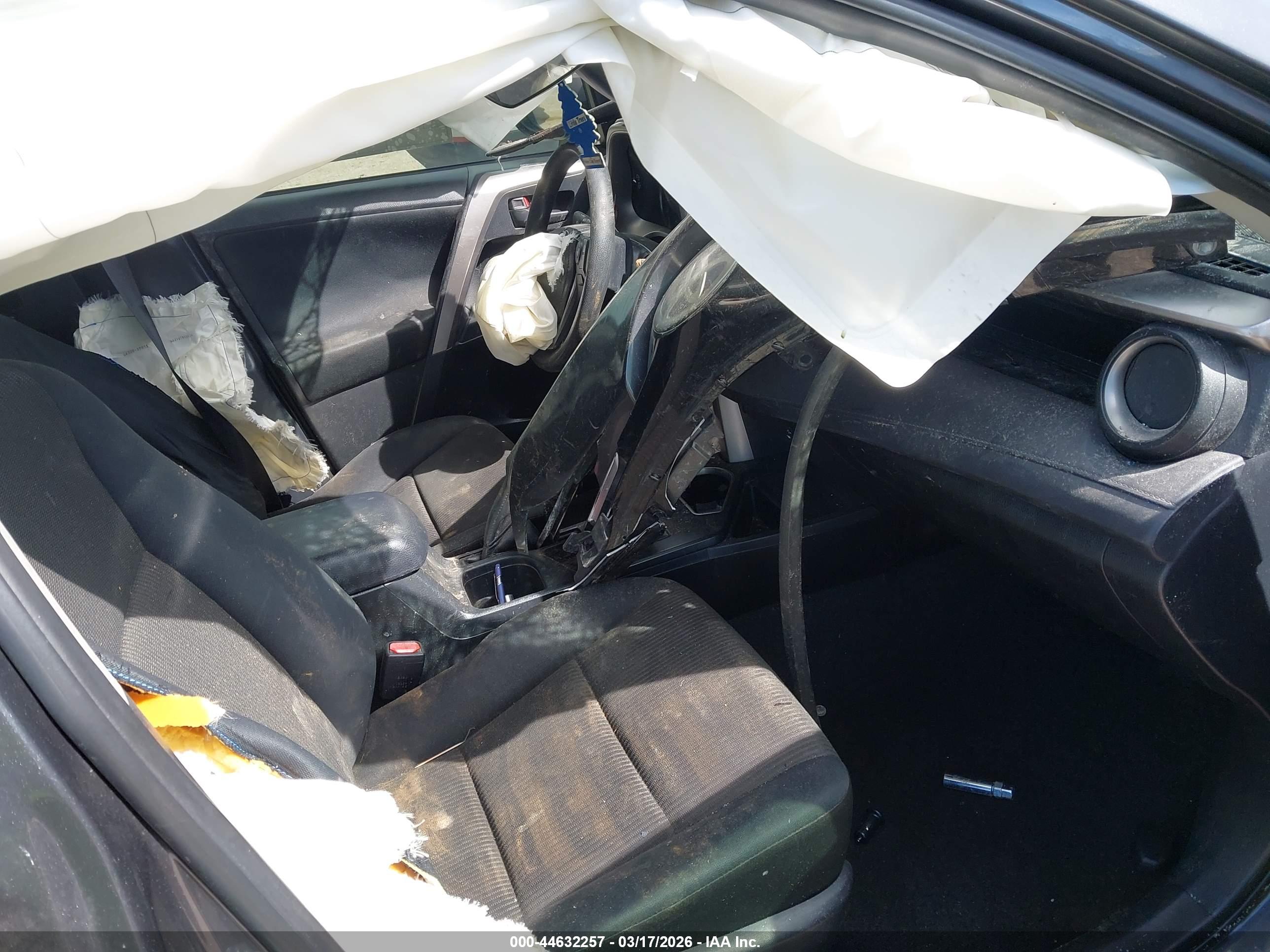 TOYOTA RAV4 image 5