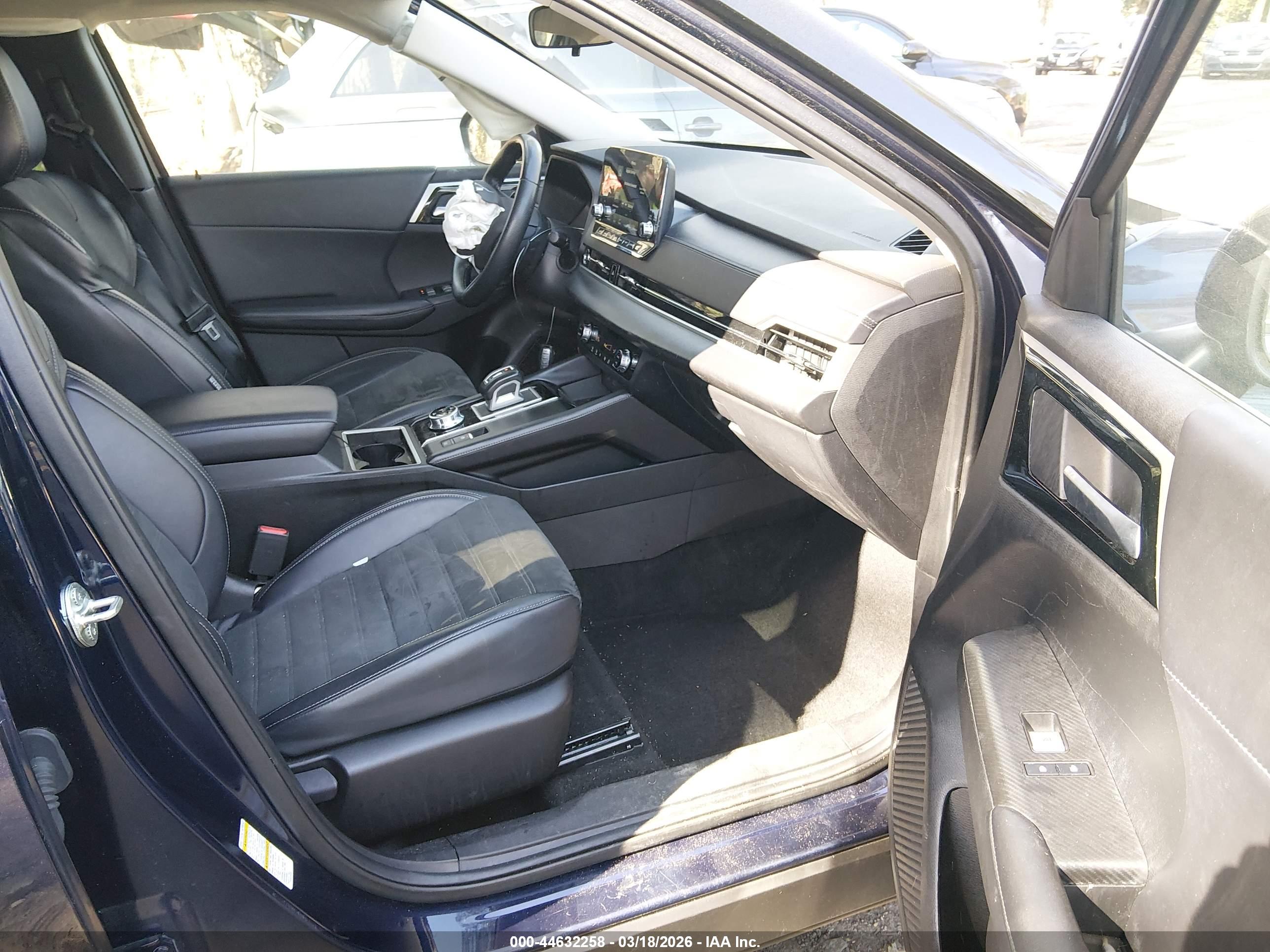MITSUBISHI OUTLANDER image 5