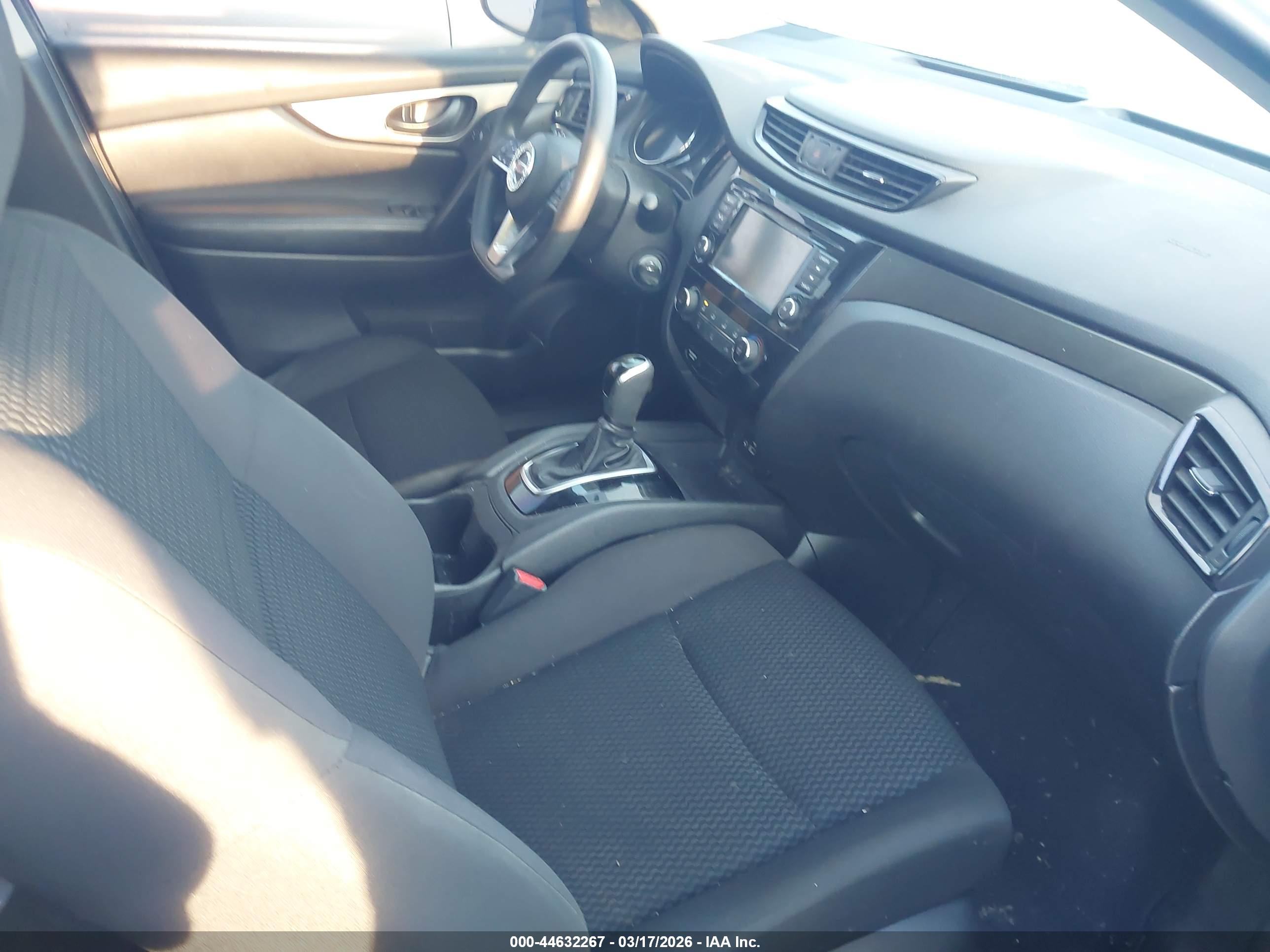 NISSAN ROGUE image 5