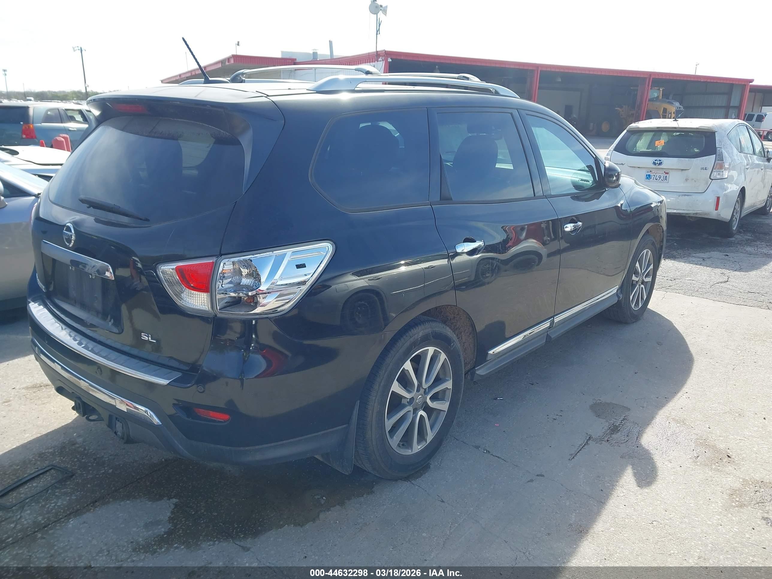 NISSAN PATHFINDER image 4