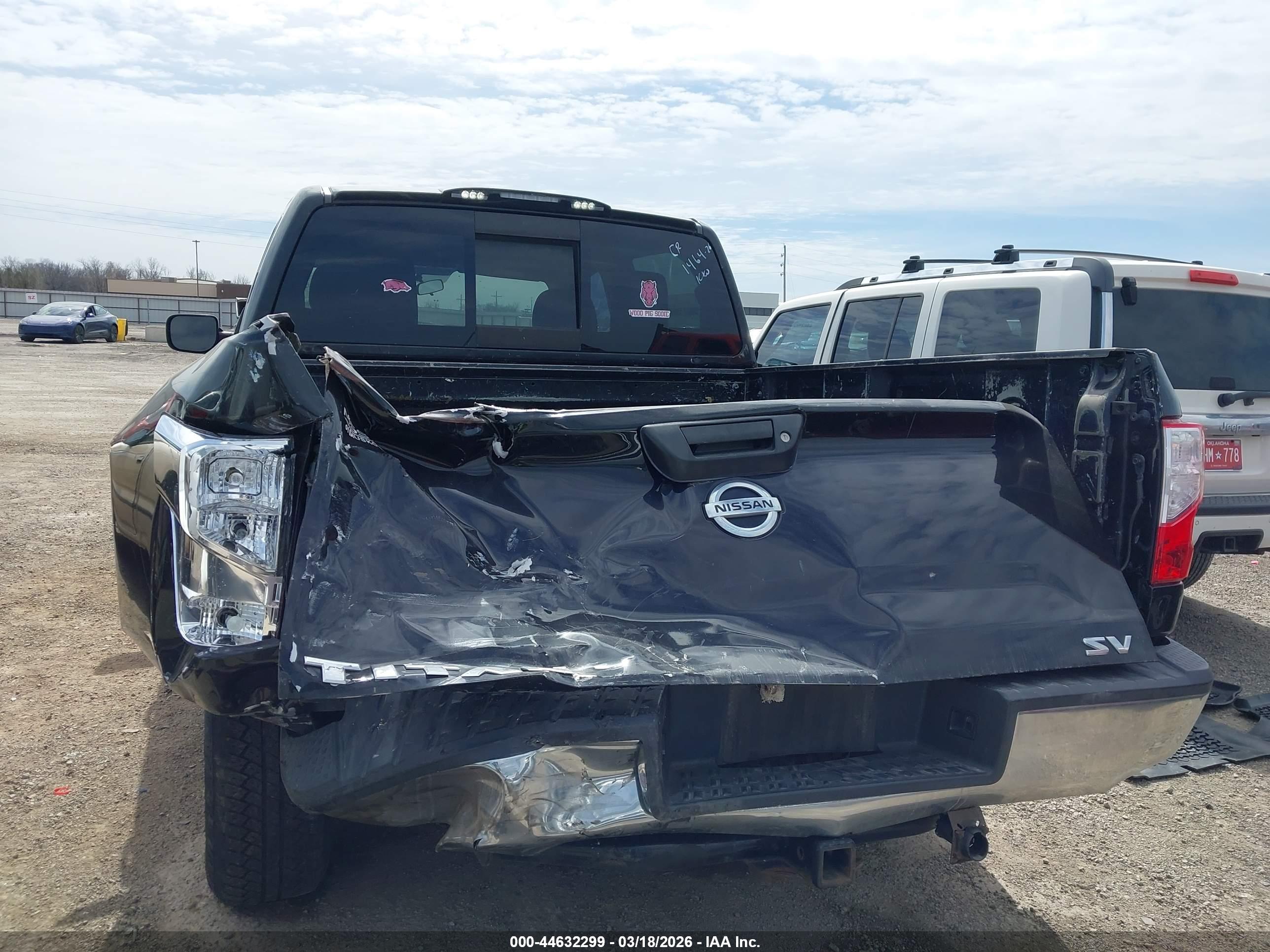 NISSAN TITAN image 6