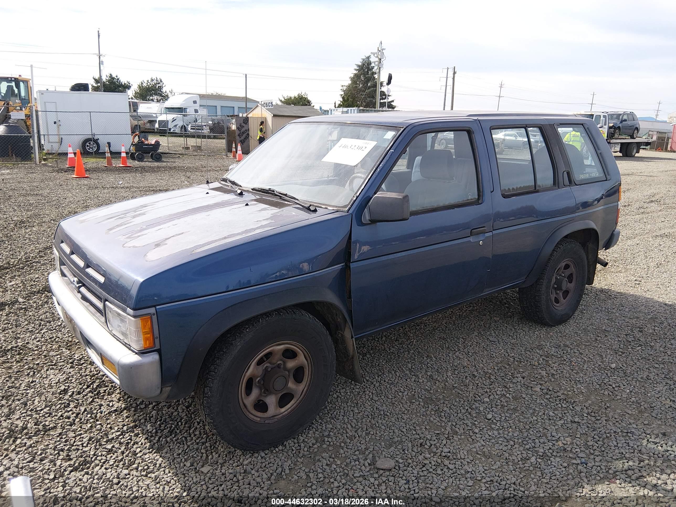 NISSAN PATHFINDER image 2