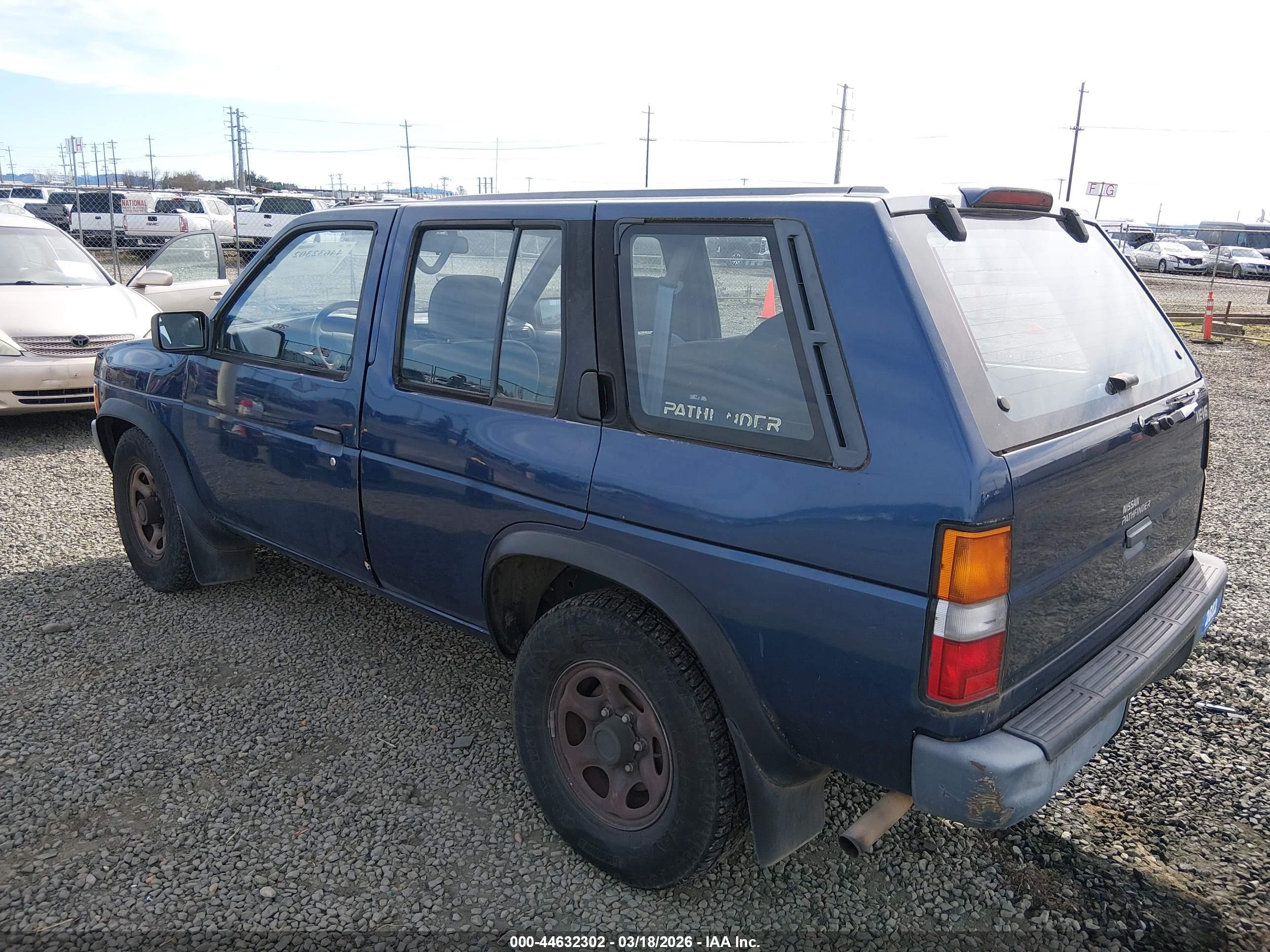 NISSAN PATHFINDER image 3