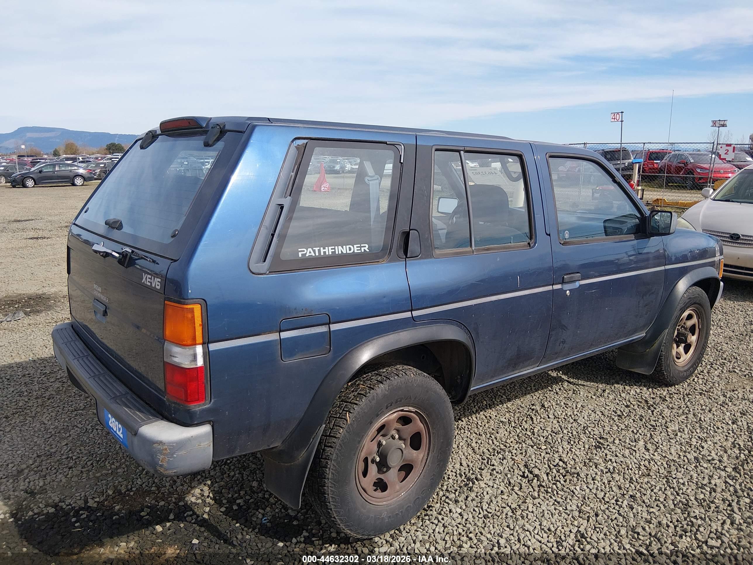 NISSAN PATHFINDER image 4