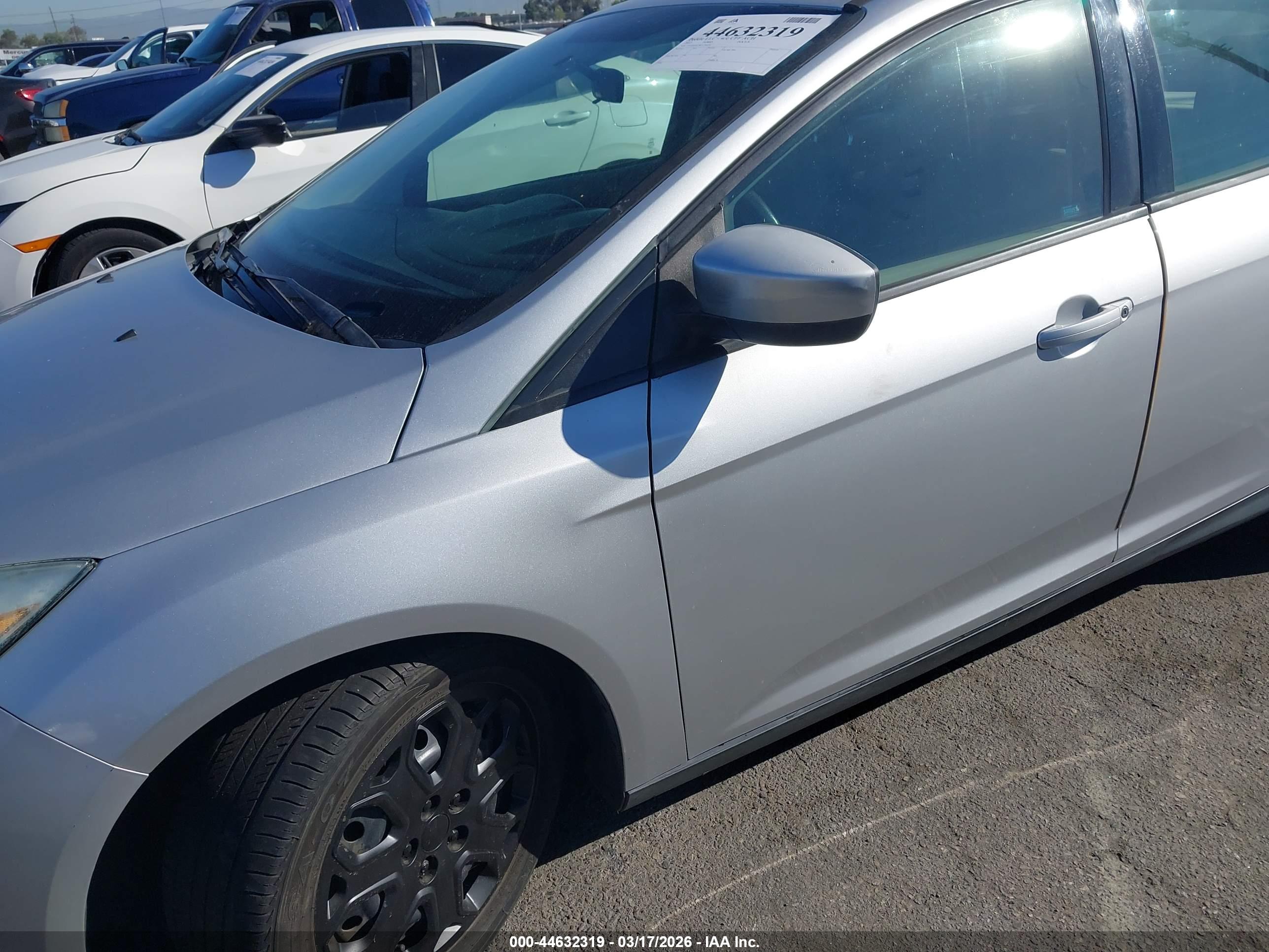 FORD FOCUS image 6