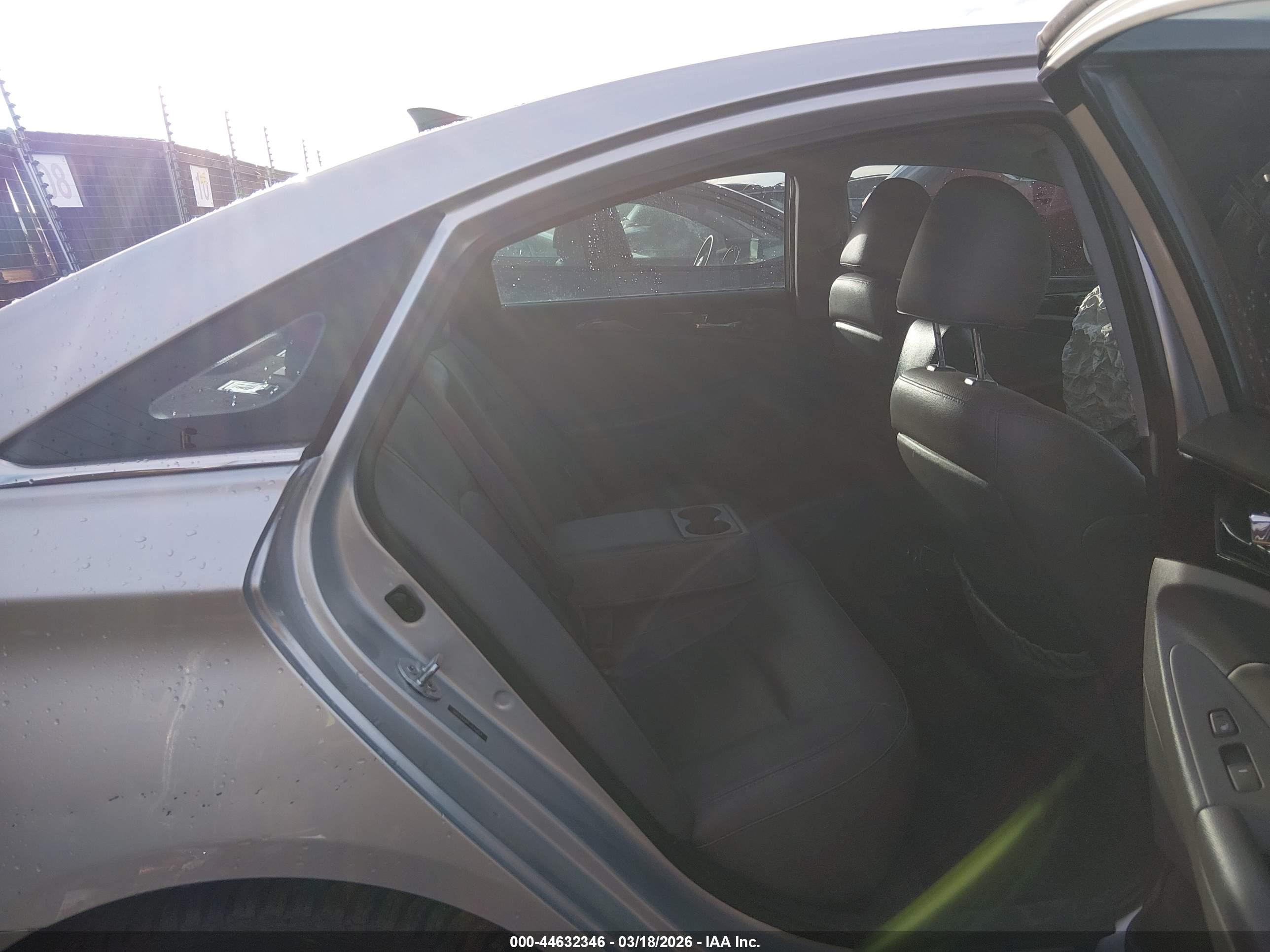 HYUNDAI SONATA image 8