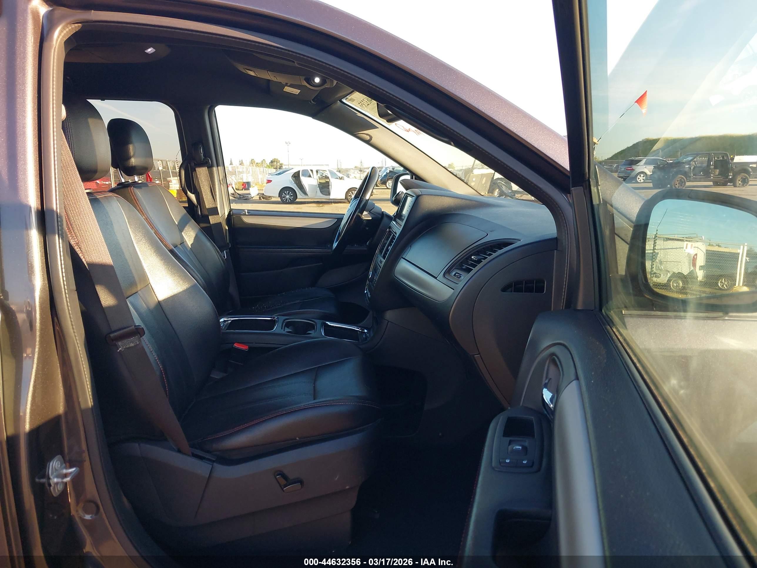 DODGE GRAND image 5
