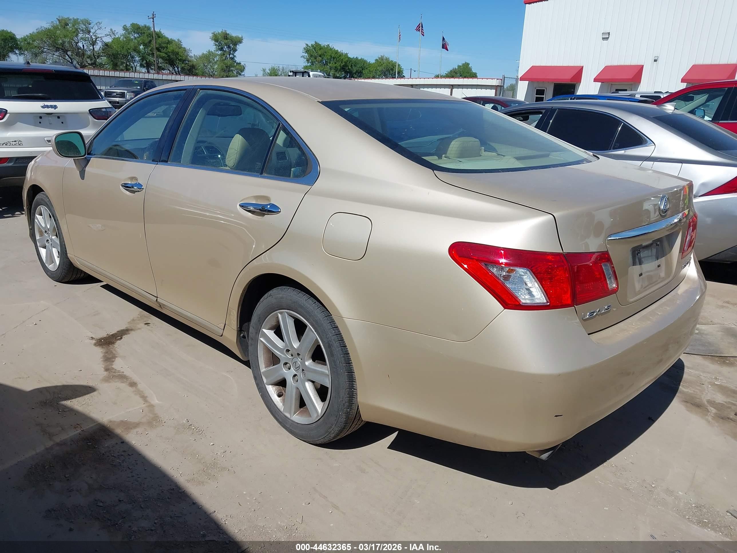LEXUS ES image 3