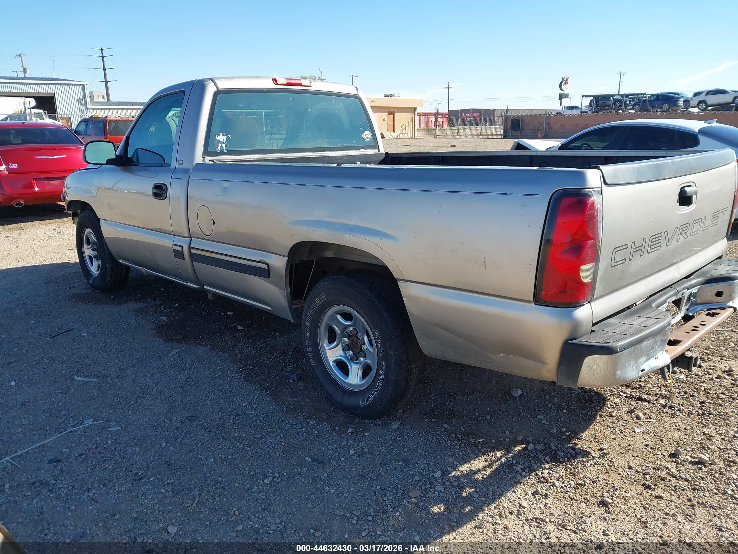 CHEVROLET SILVERADO image 3