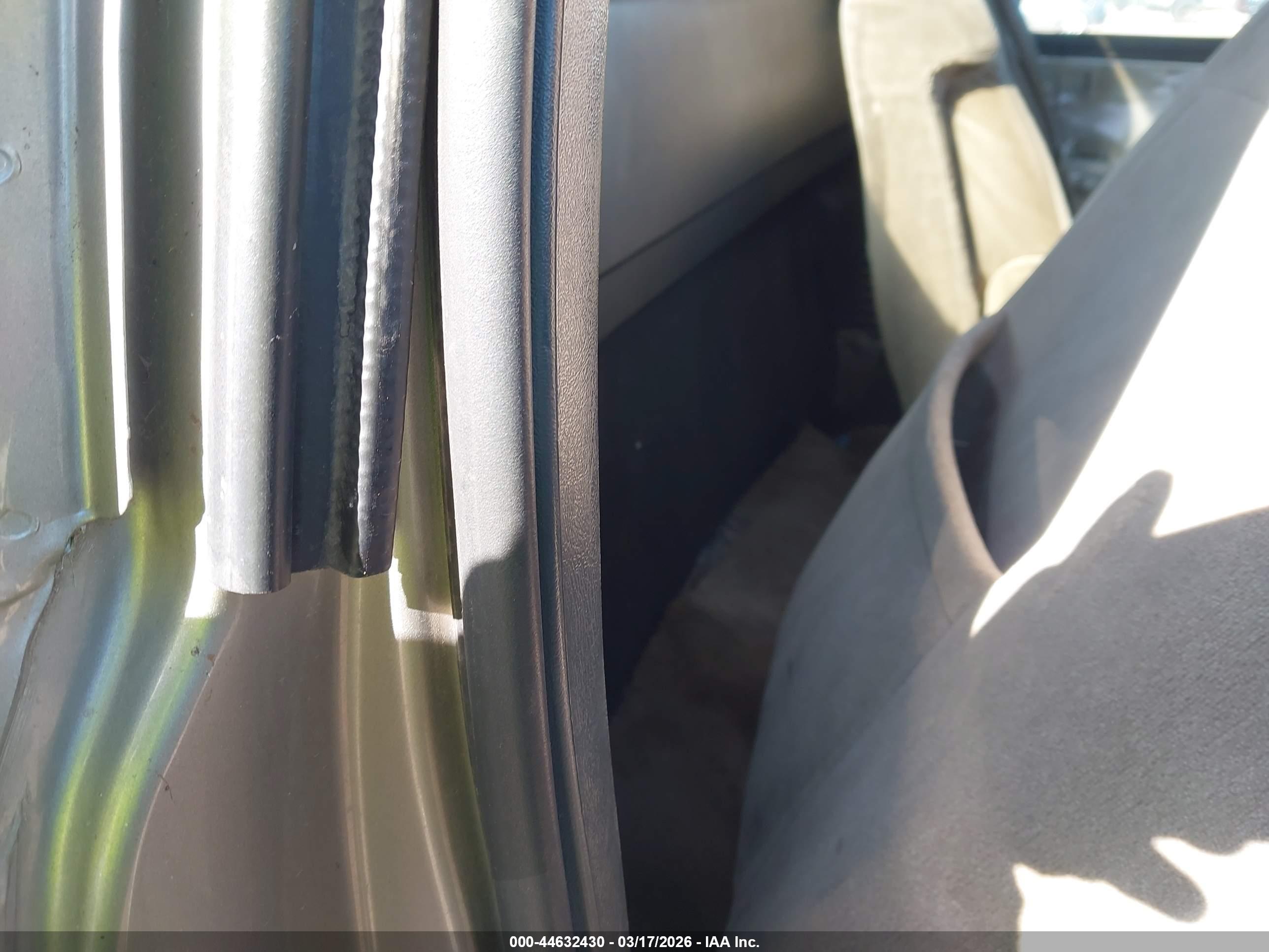 CHEVROLET SILVERADO image 8