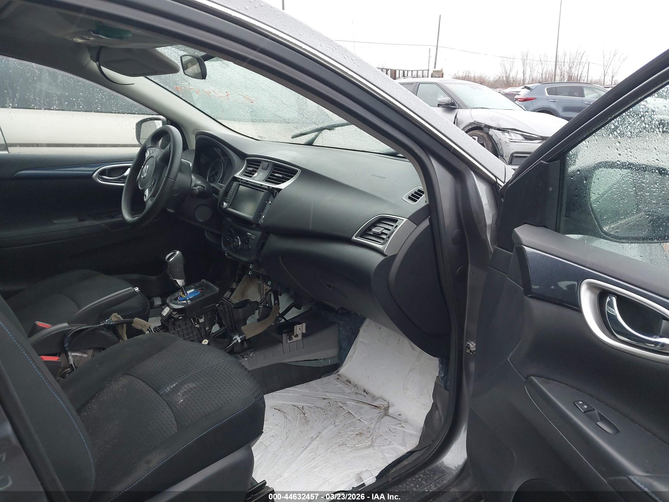 NISSAN SENTRA image 5