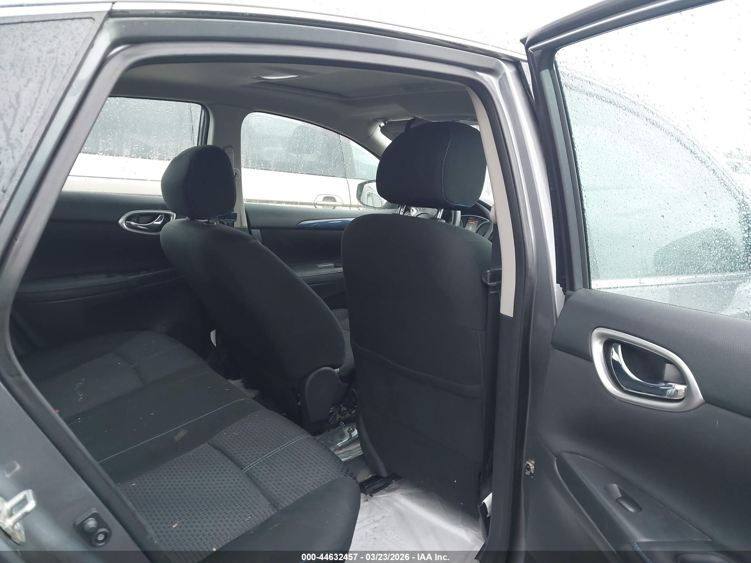 NISSAN SENTRA image 8