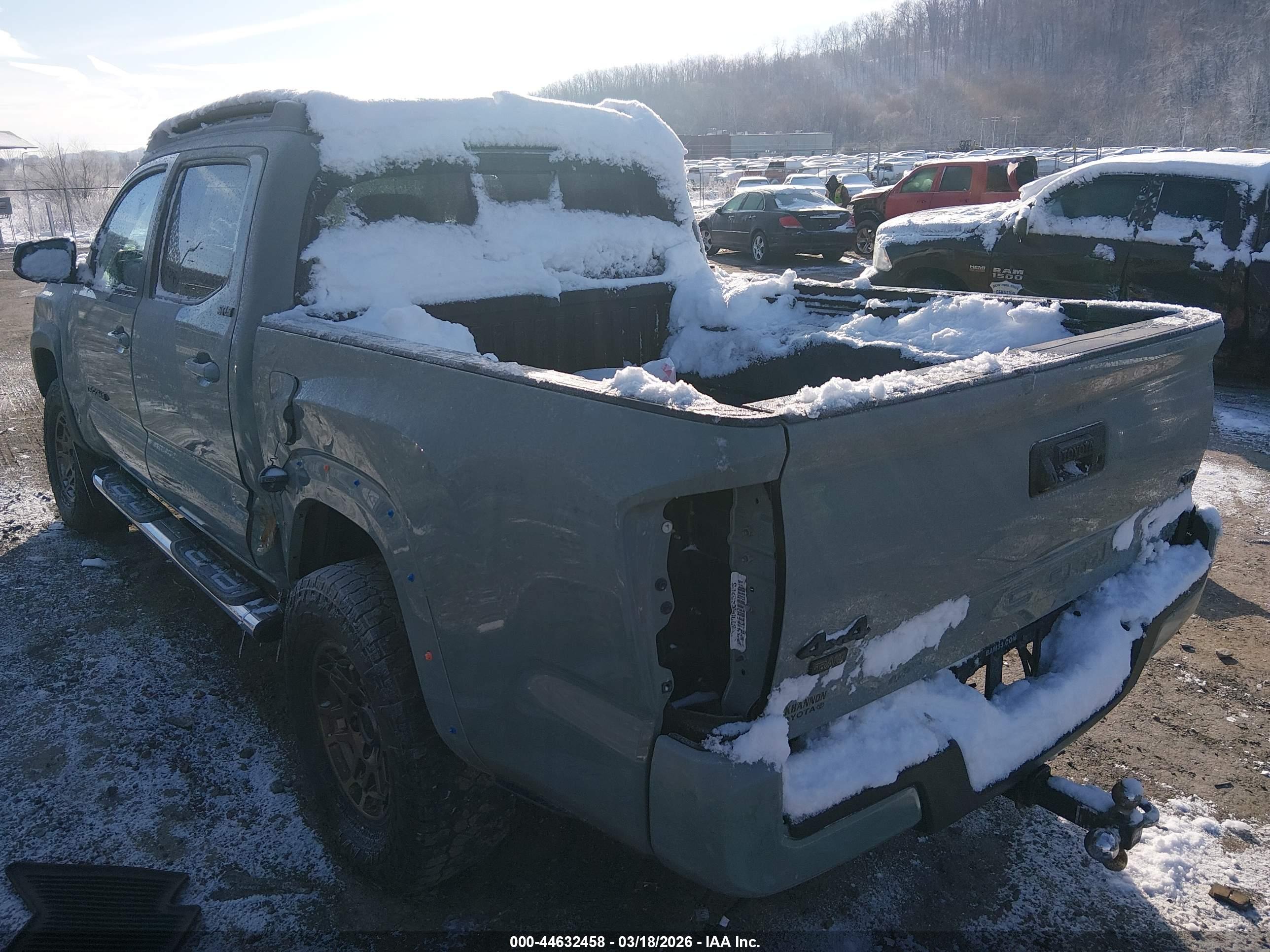 TOYOTA TACOMA image 3