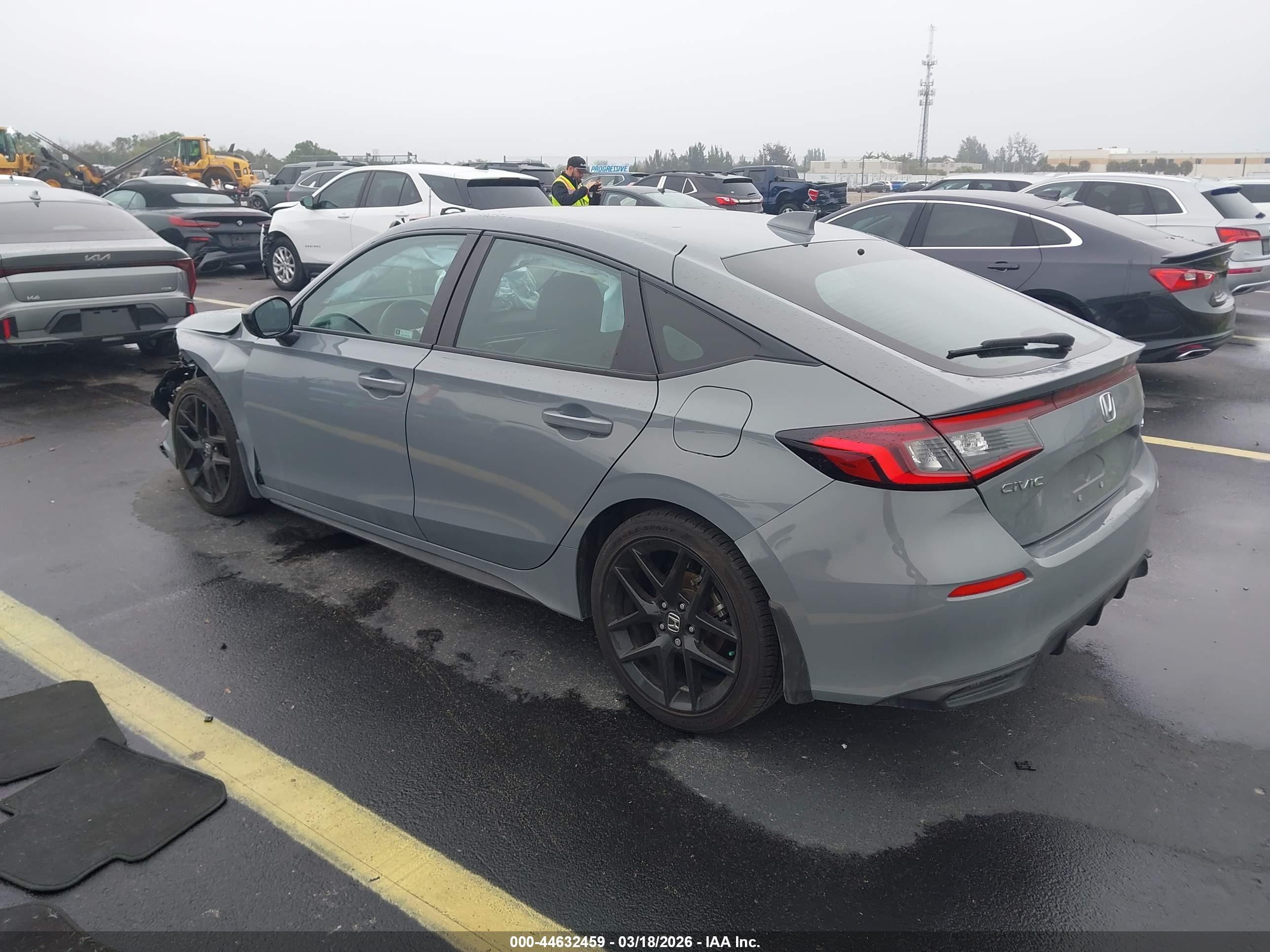 HONDA CIVIC image 3