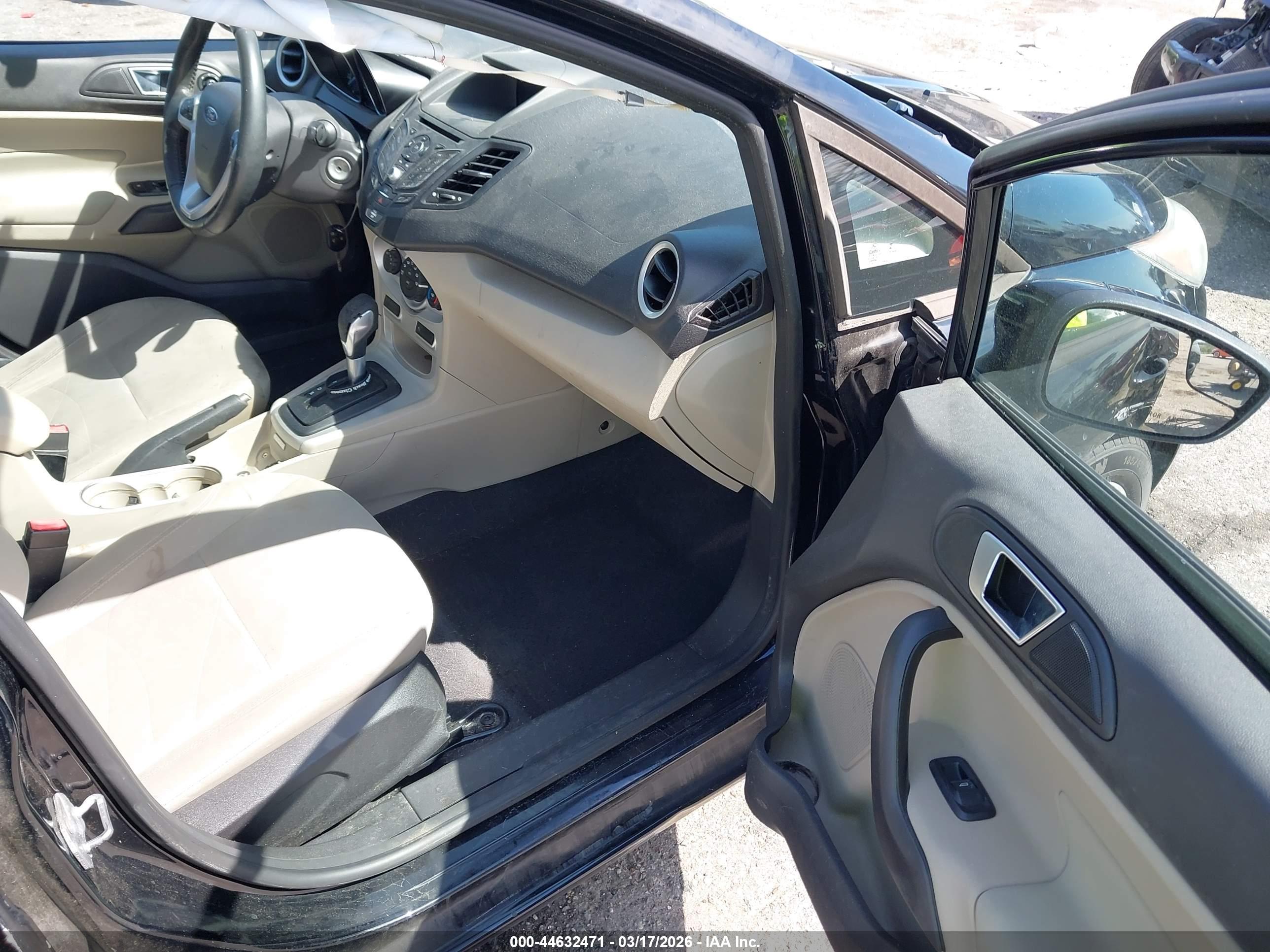 FORD FIESTA image 5