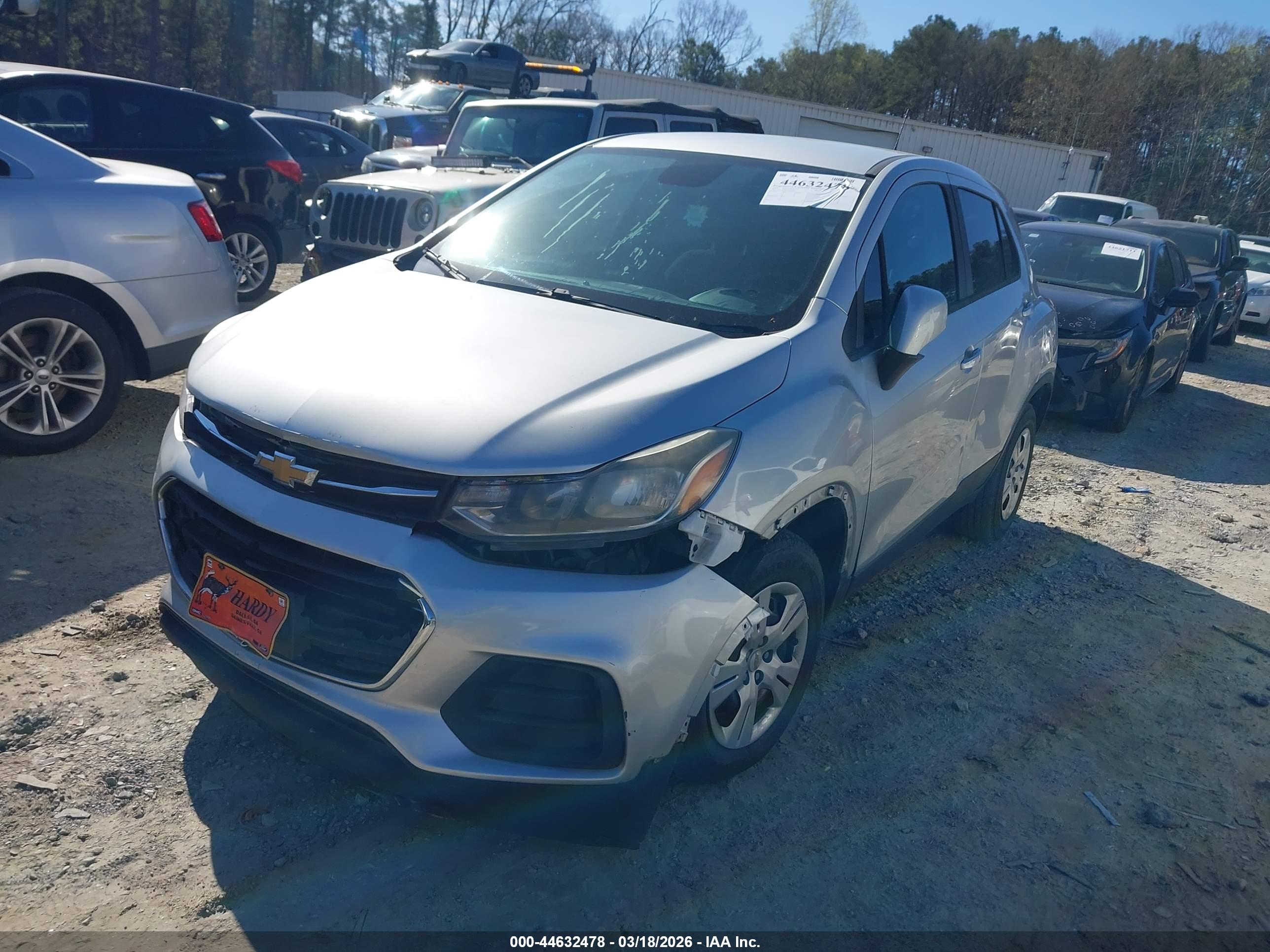 CHEVROLET TRAX image 2