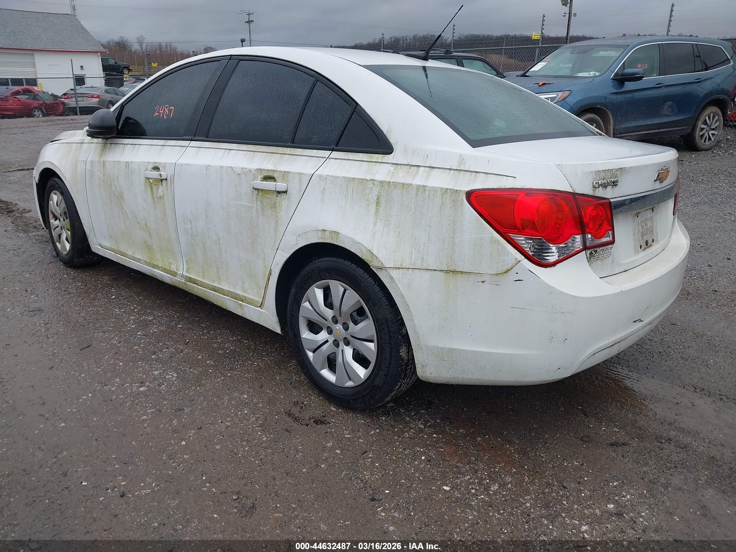 CHEVROLET CRUZE image 3