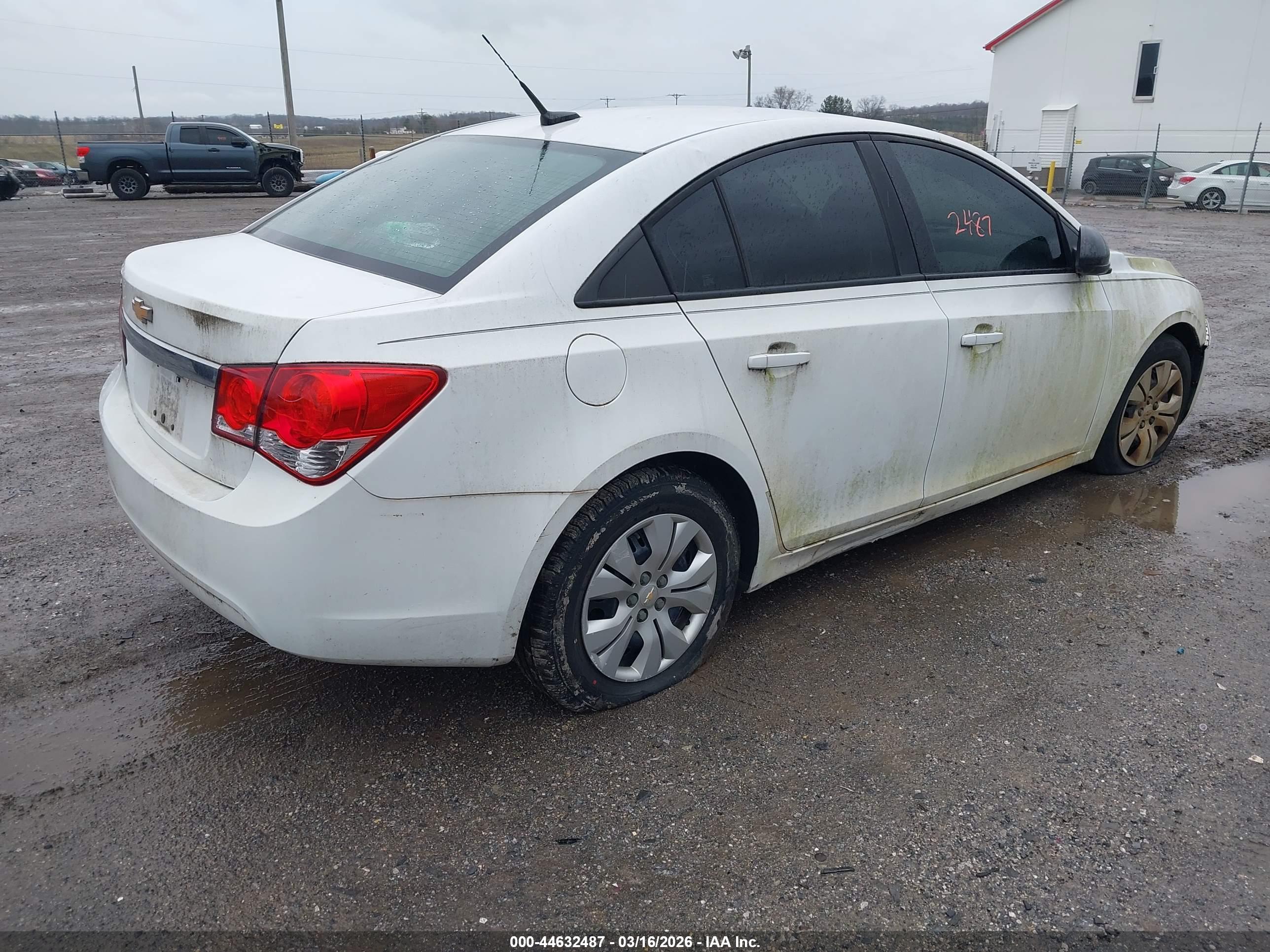 CHEVROLET CRUZE image 4