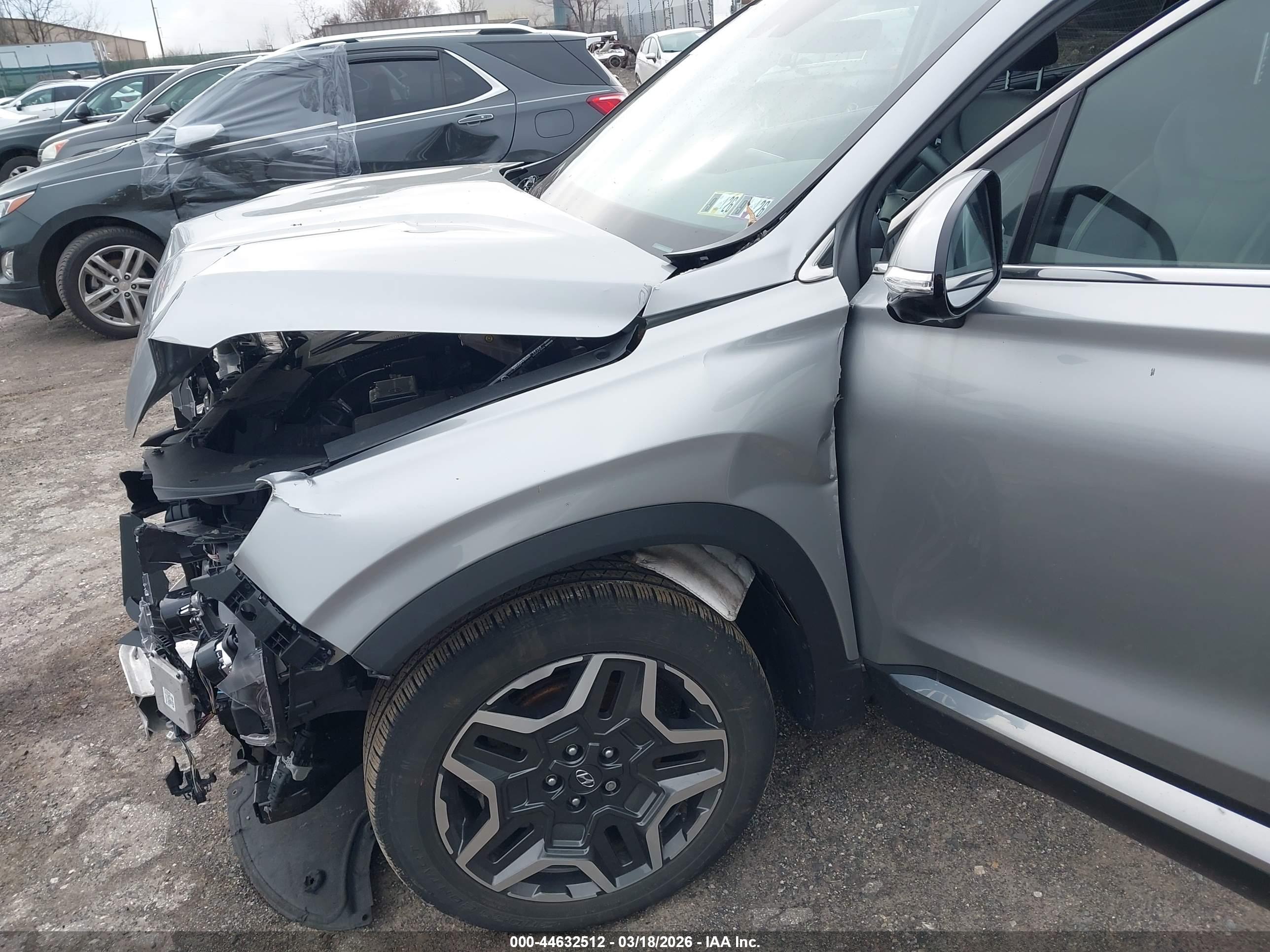 HYUNDAI SANTA image 6