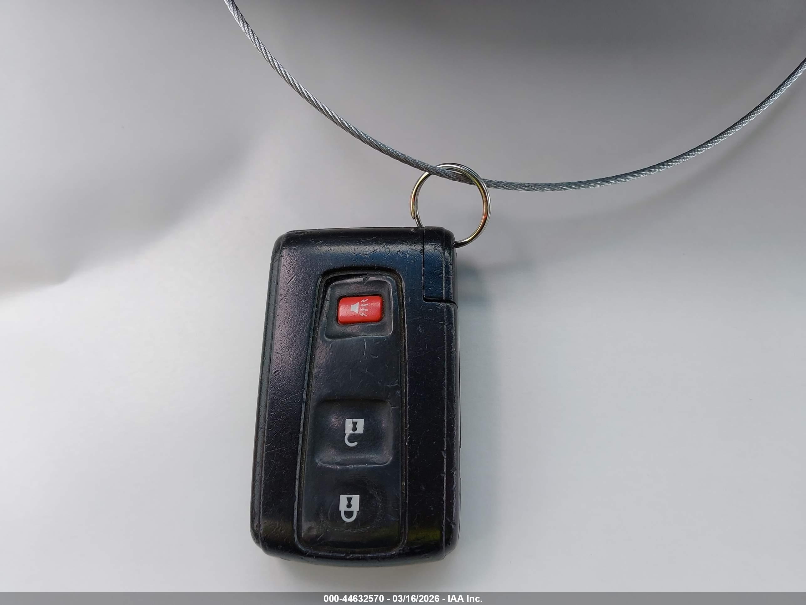 TOYOTA PRIUS image 11