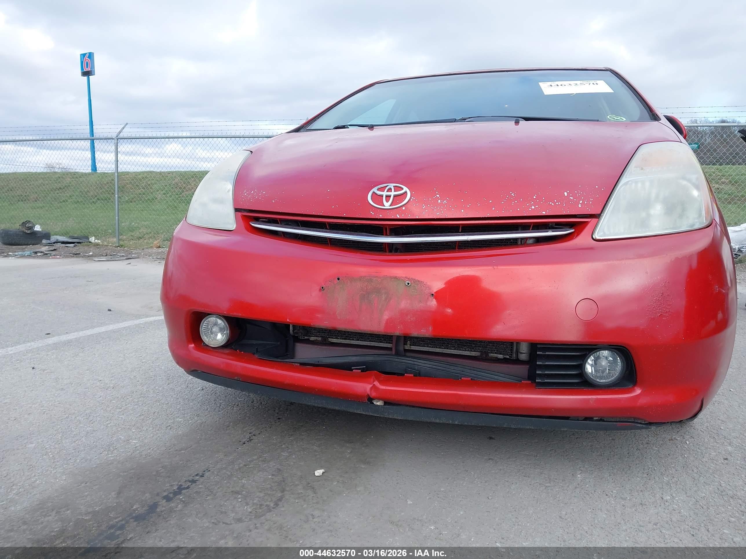 TOYOTA PRIUS image 6