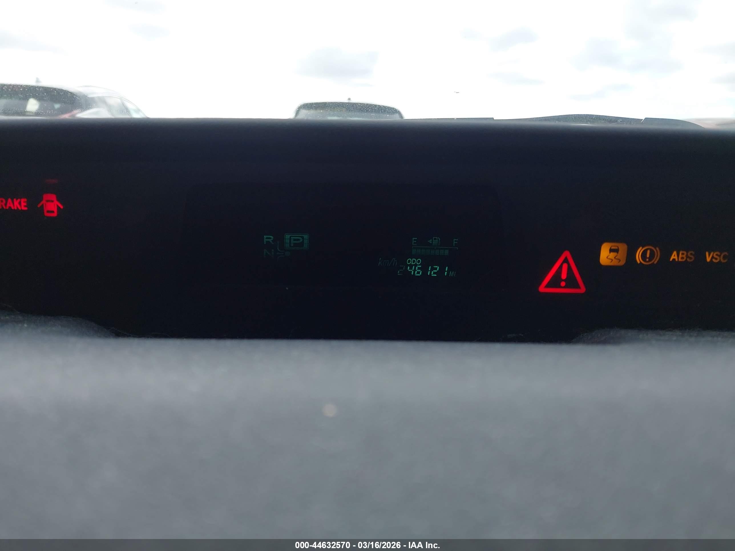 TOYOTA PRIUS image 7
