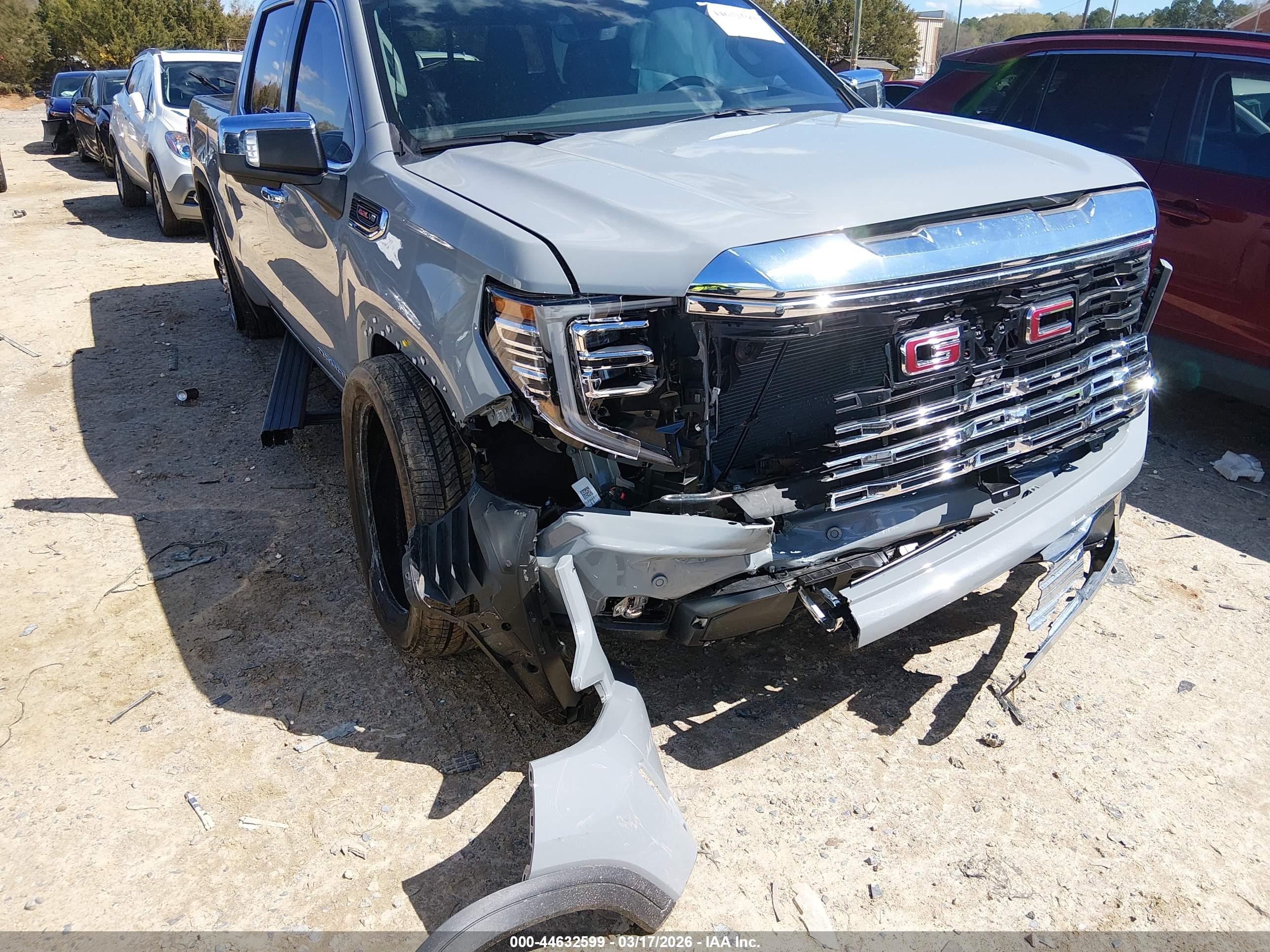 GMC SIERRA image 6