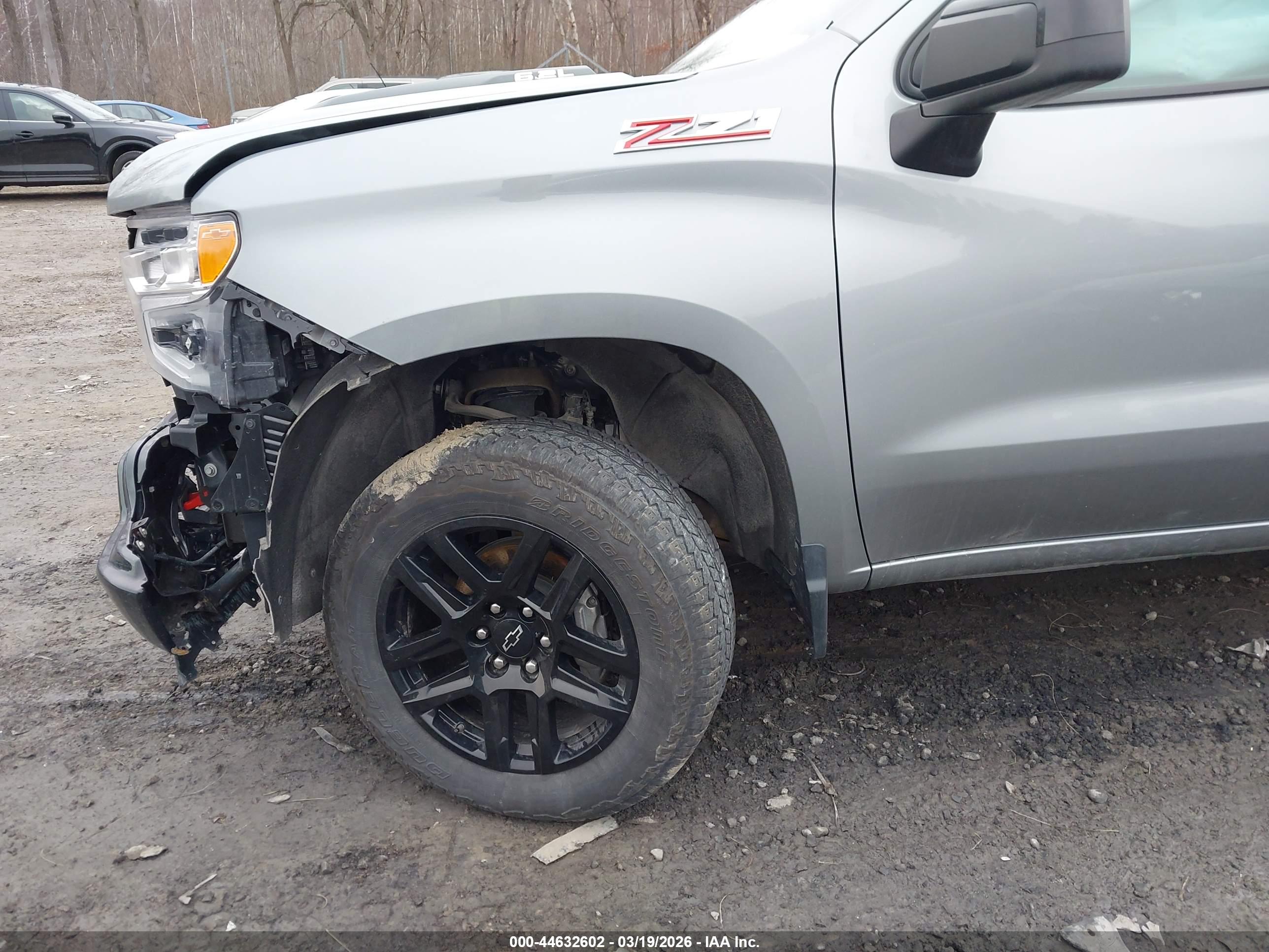 CHEVROLET SILVERADO image 6