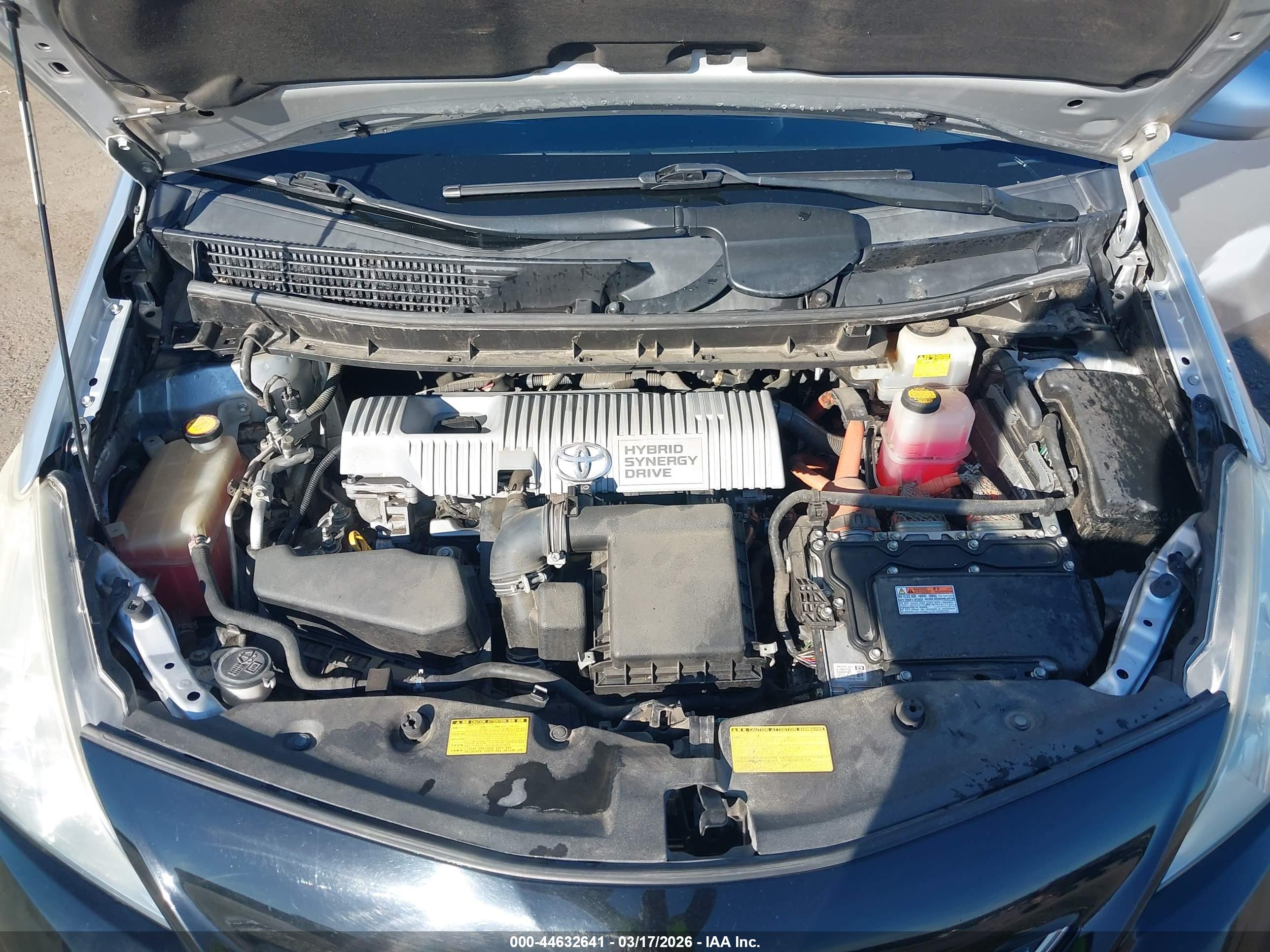 TOYOTA PRIUS image 10