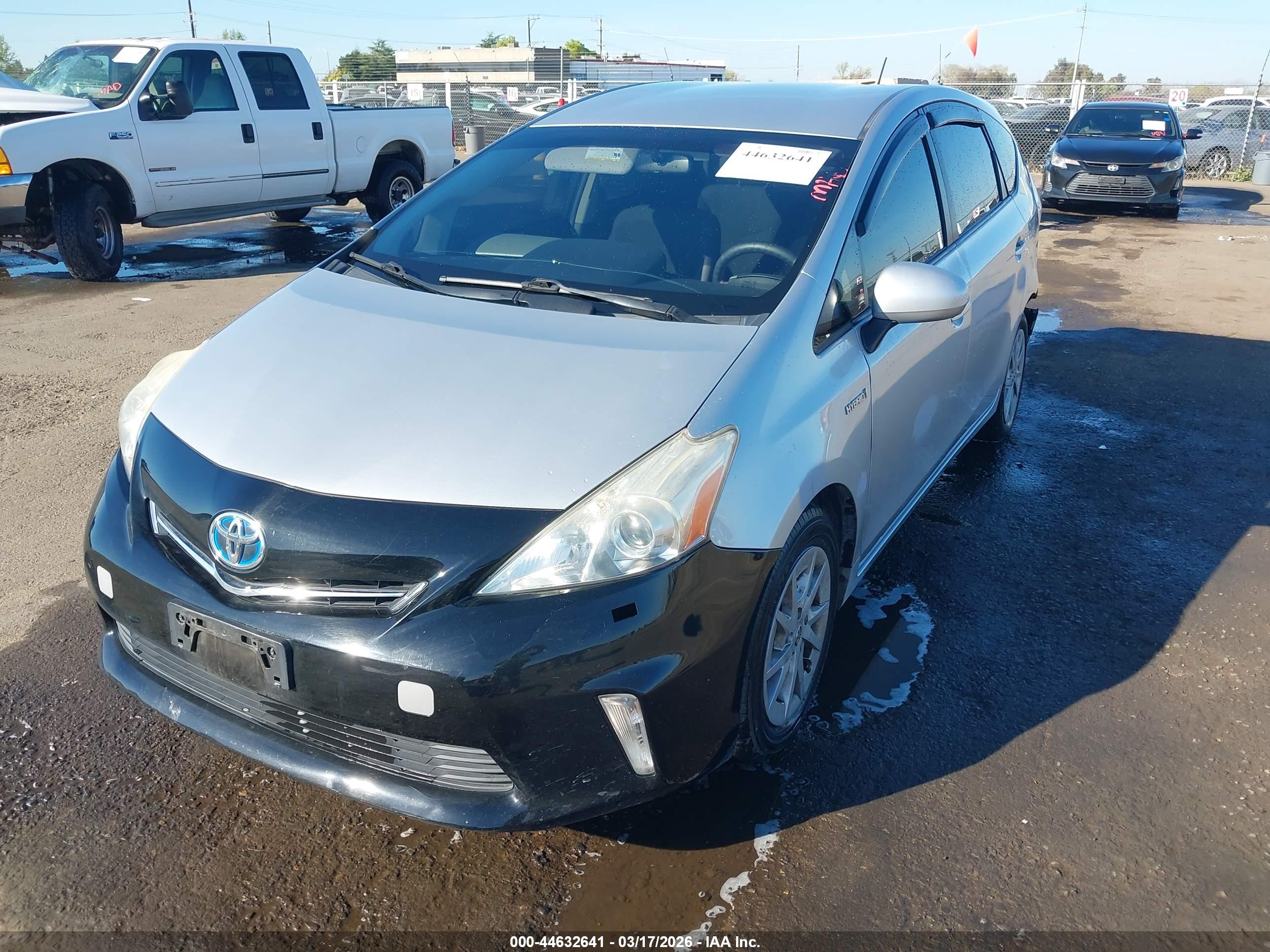 TOYOTA PRIUS image 2