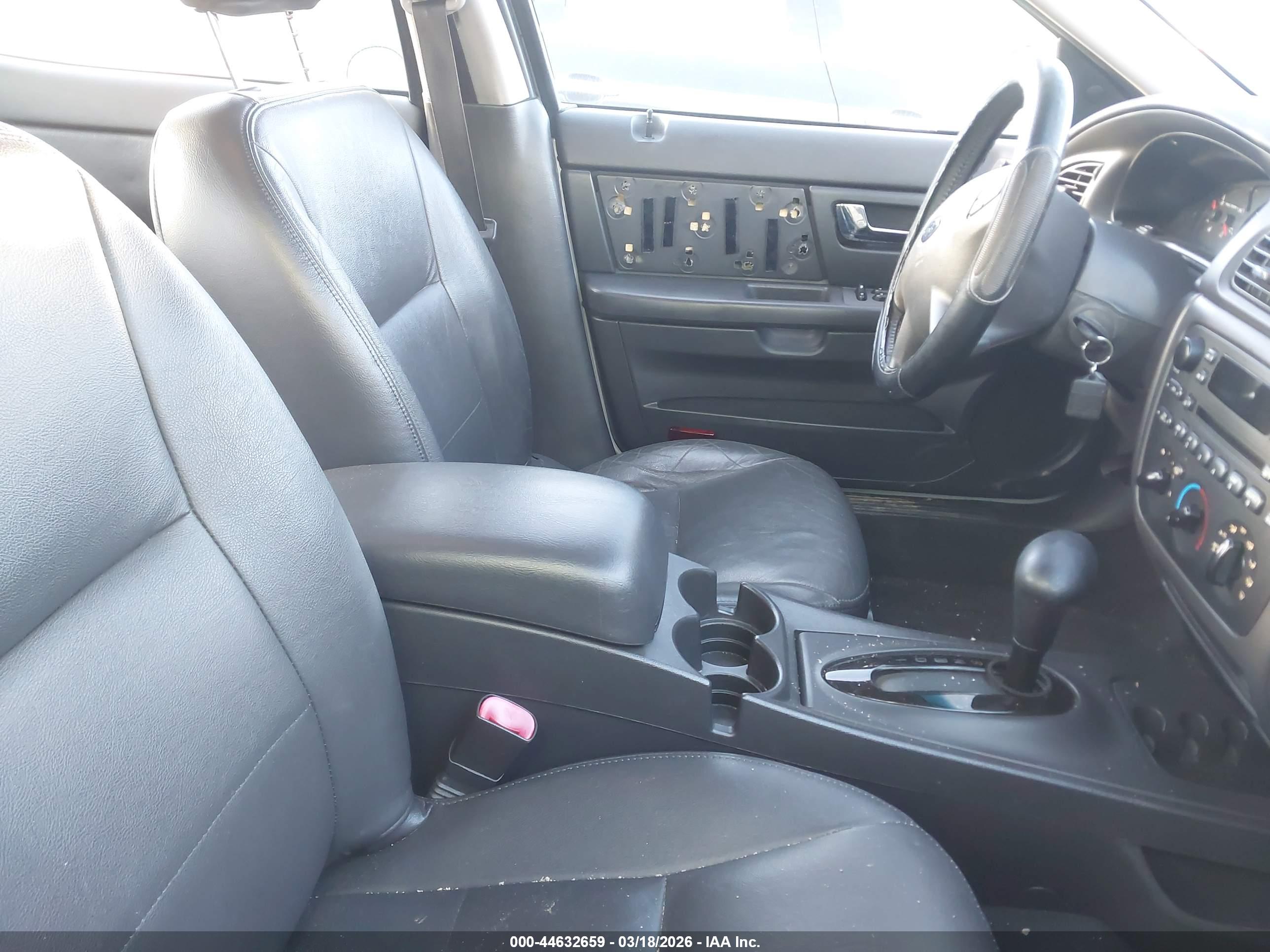 FORD TAURUS image 5