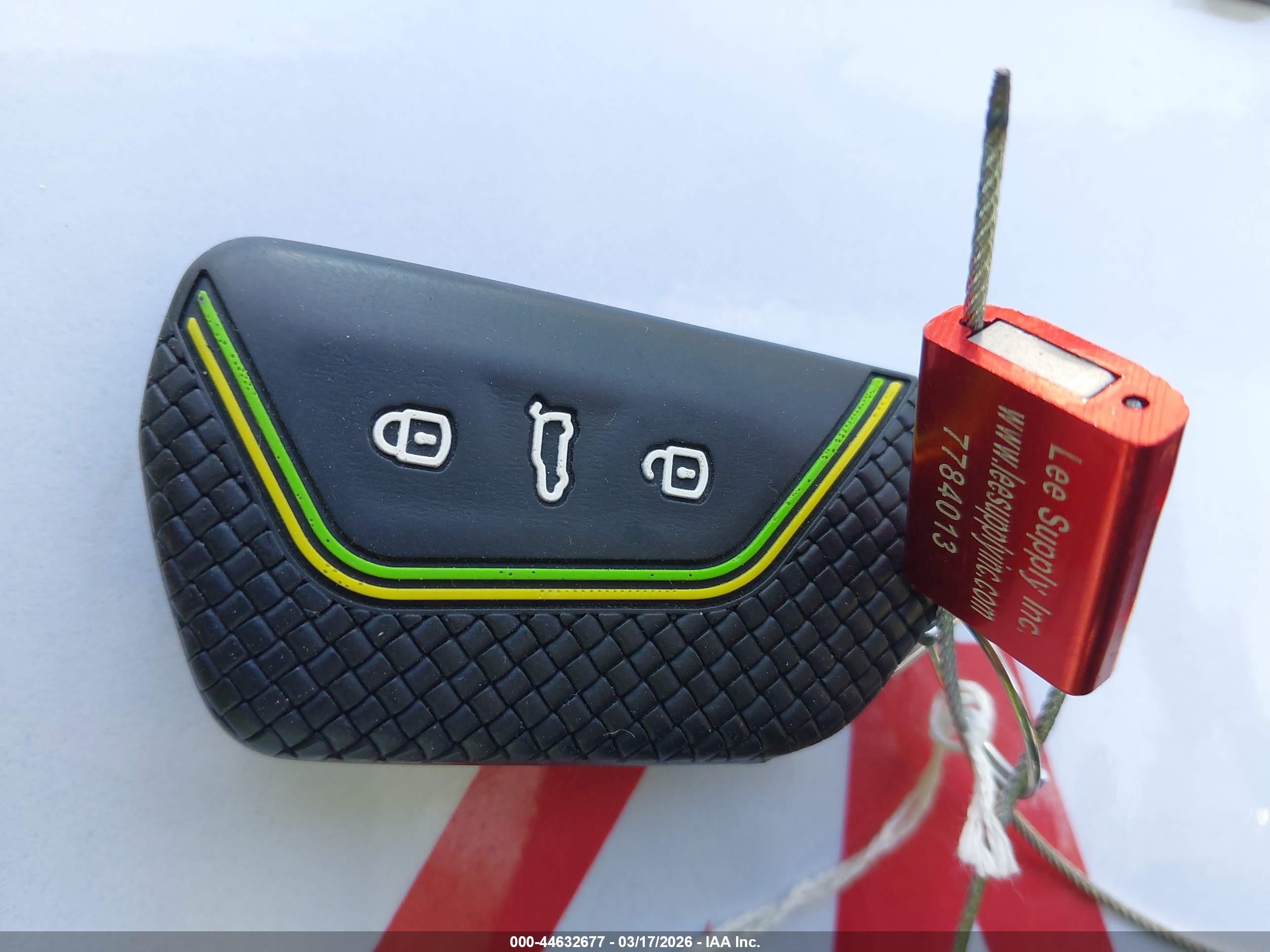 VOLKSWAGEN ID.4 image 11