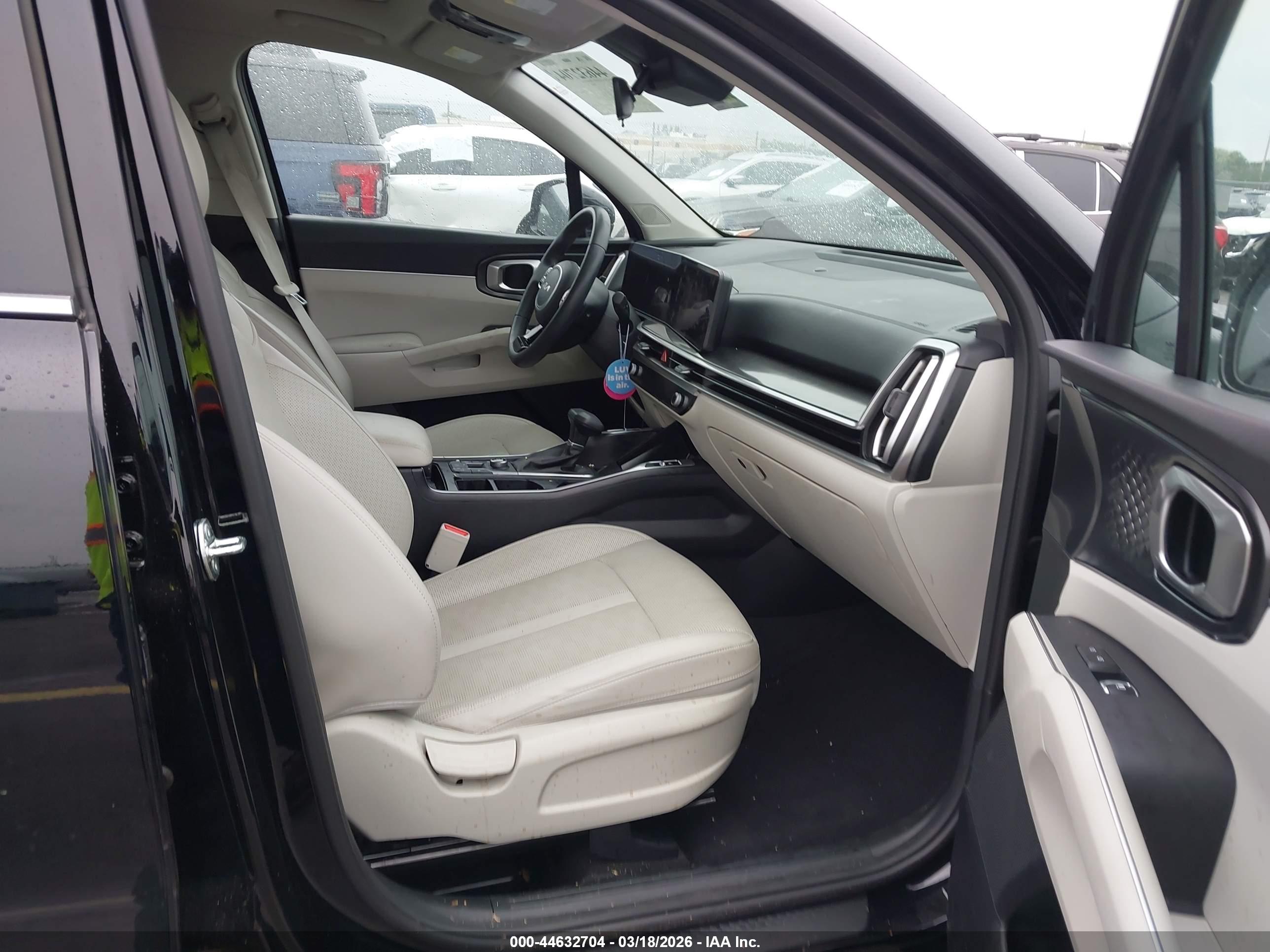 KIA SORENTO image 5