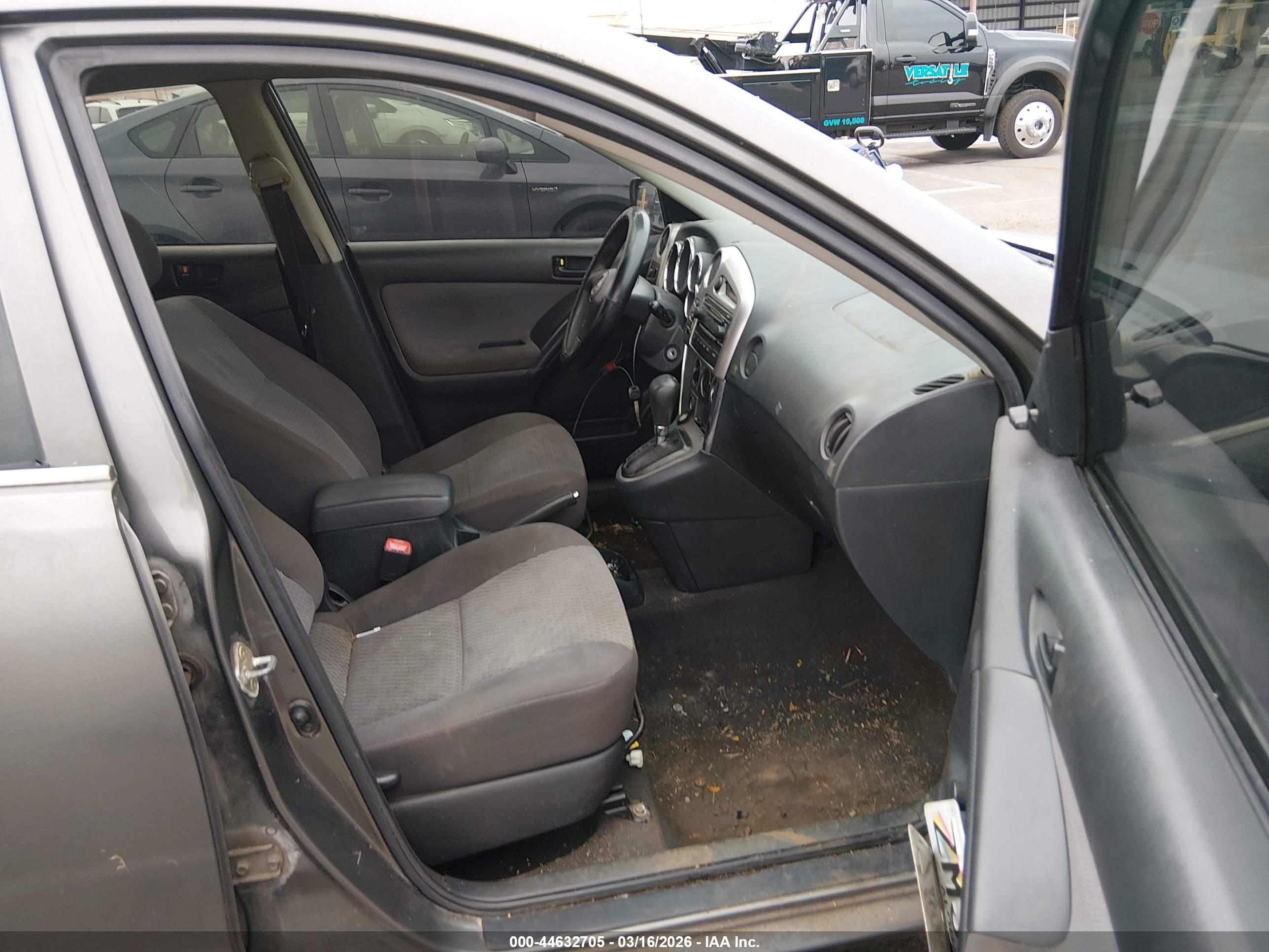 TOYOTA MATRIX image 5