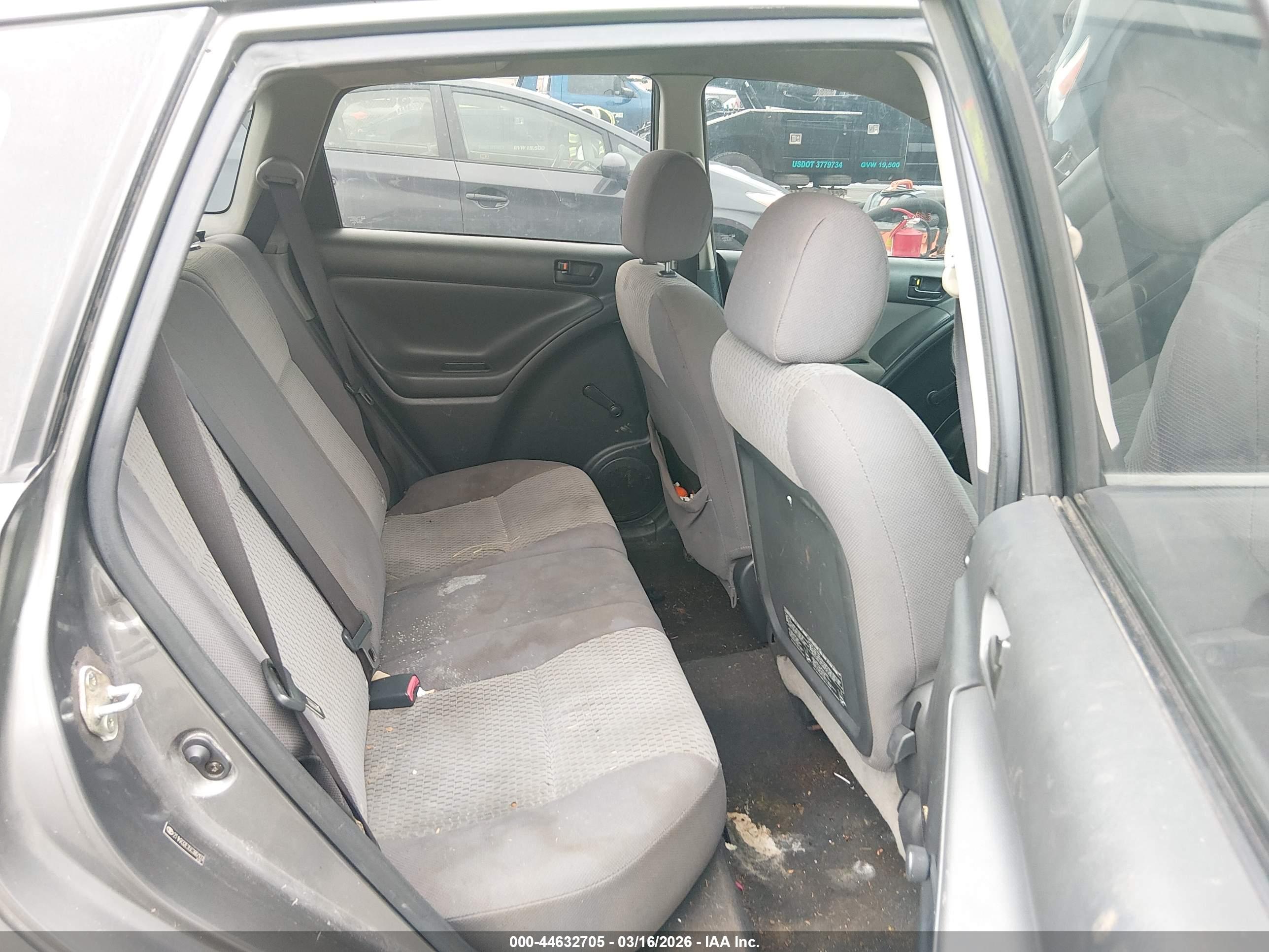 TOYOTA MATRIX image 8