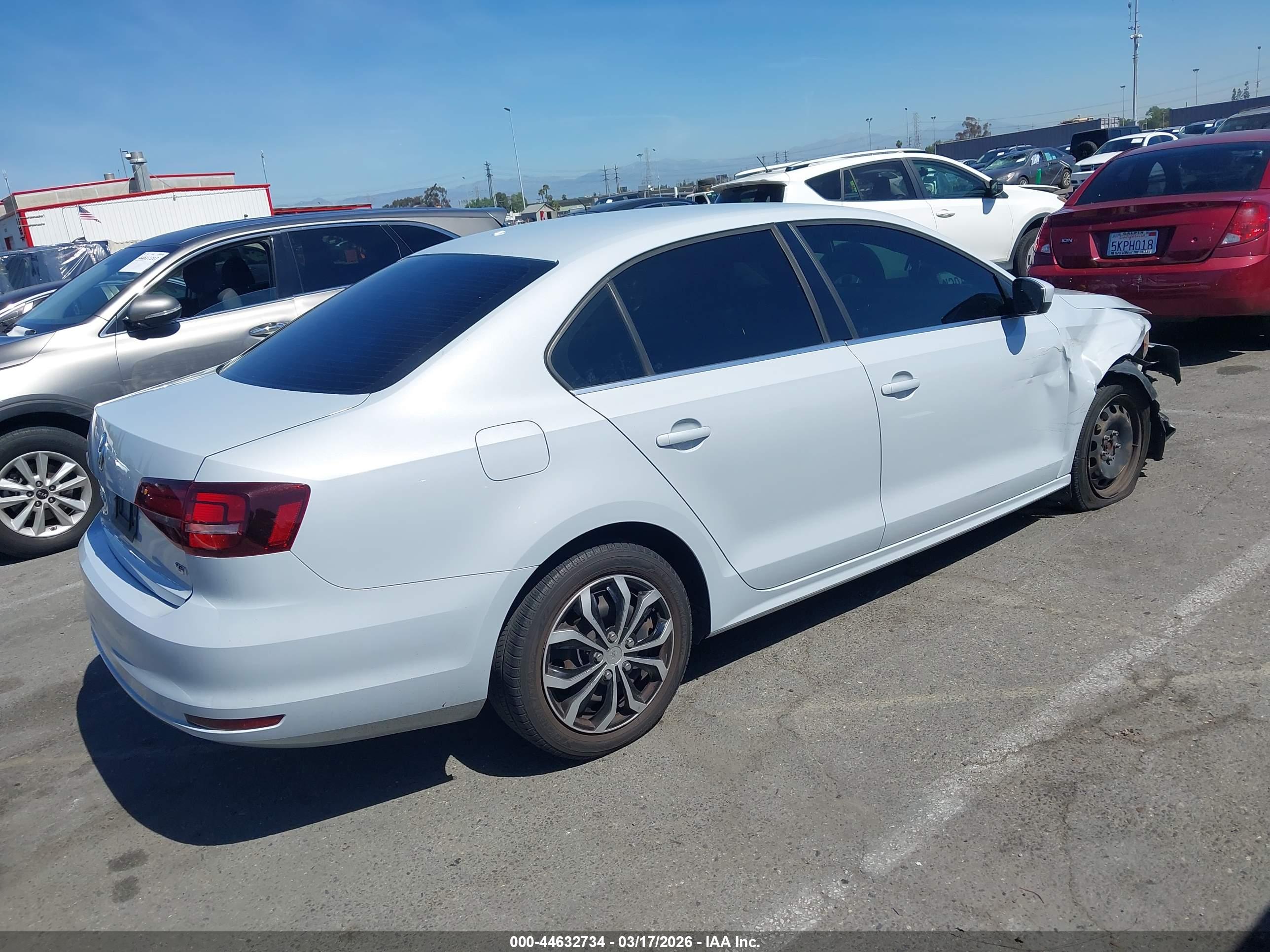 VOLKSWAGEN JETTA image 4