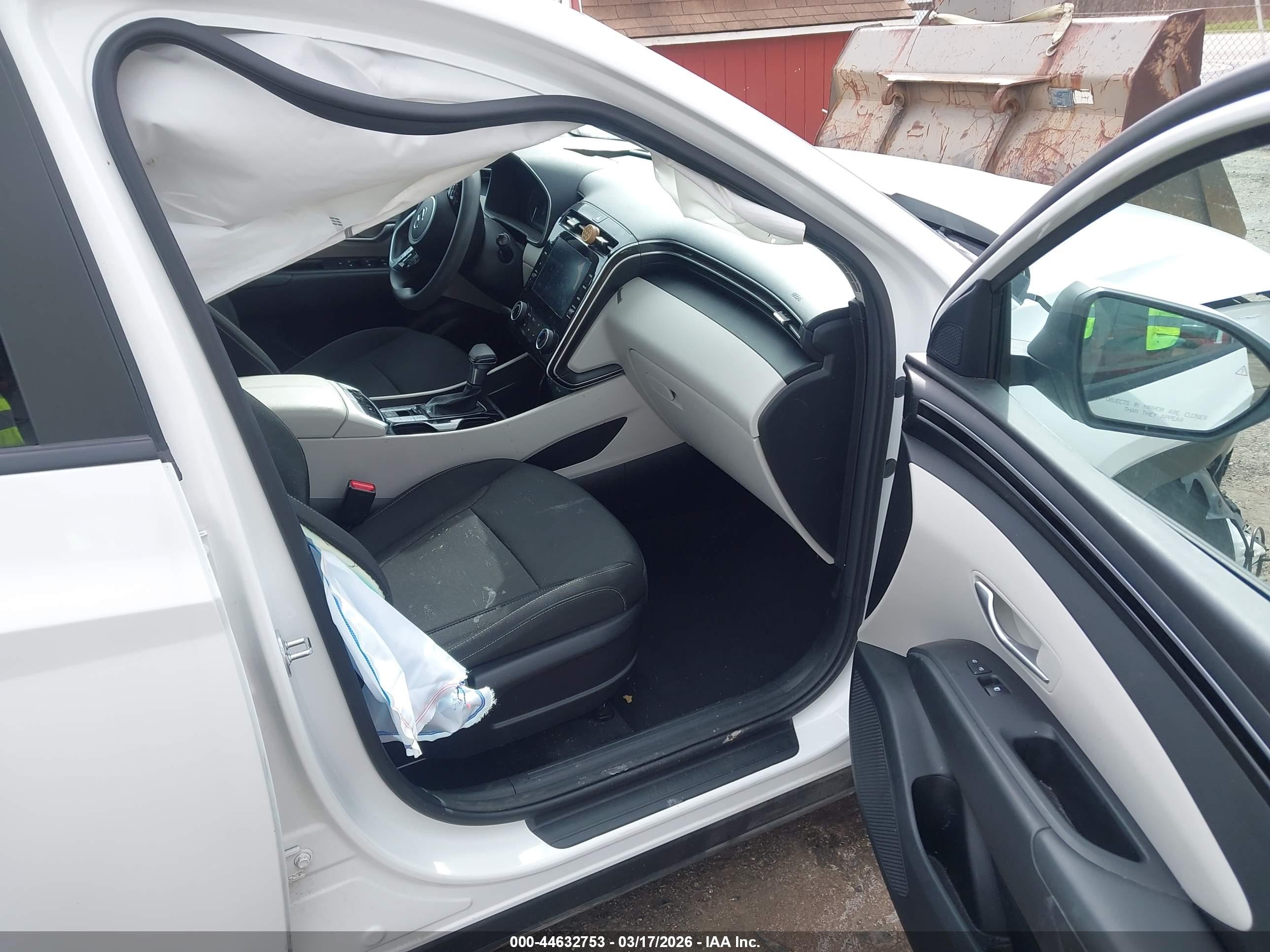 HYUNDAI TUCSON image 5