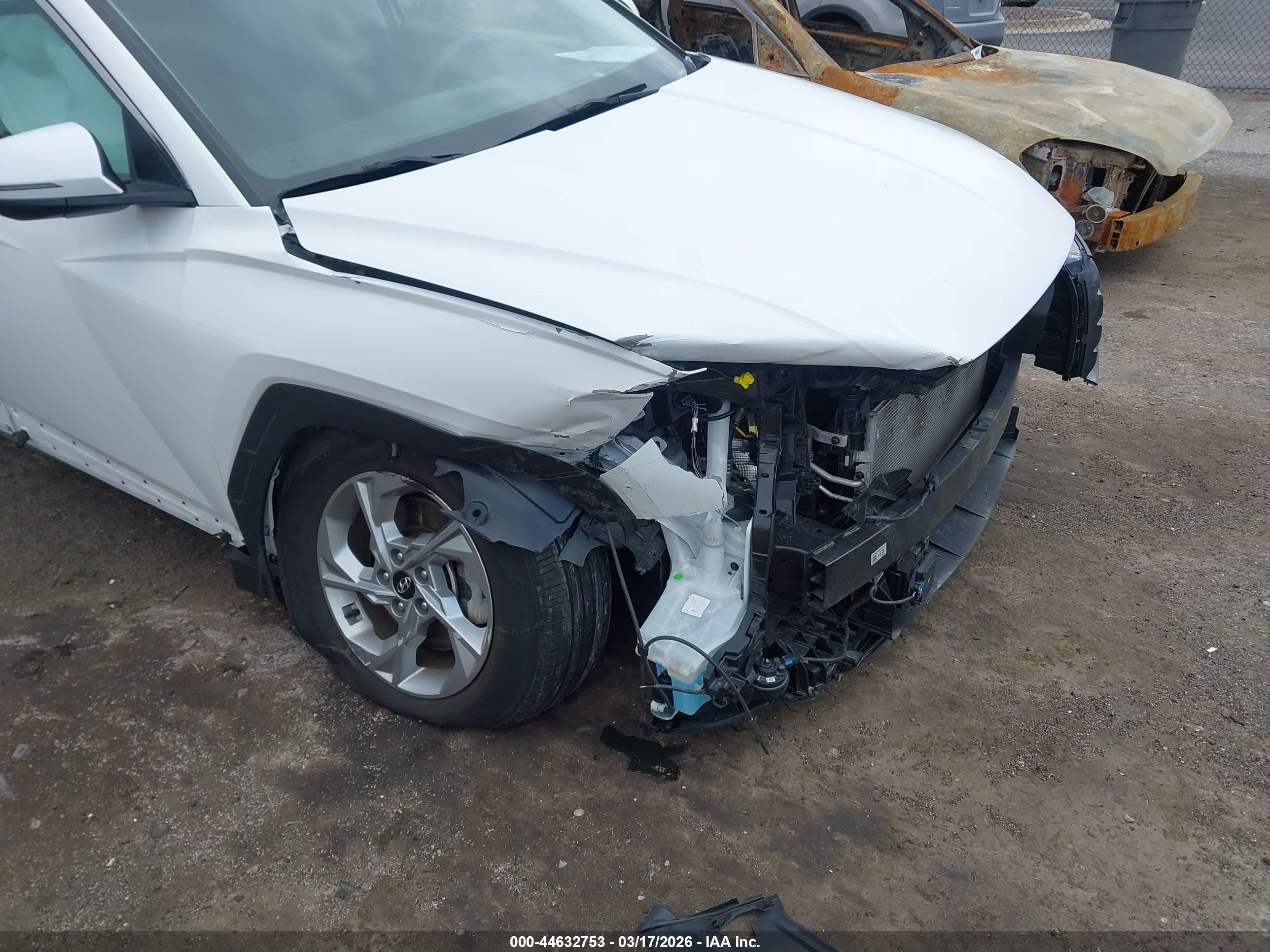 HYUNDAI TUCSON image 6