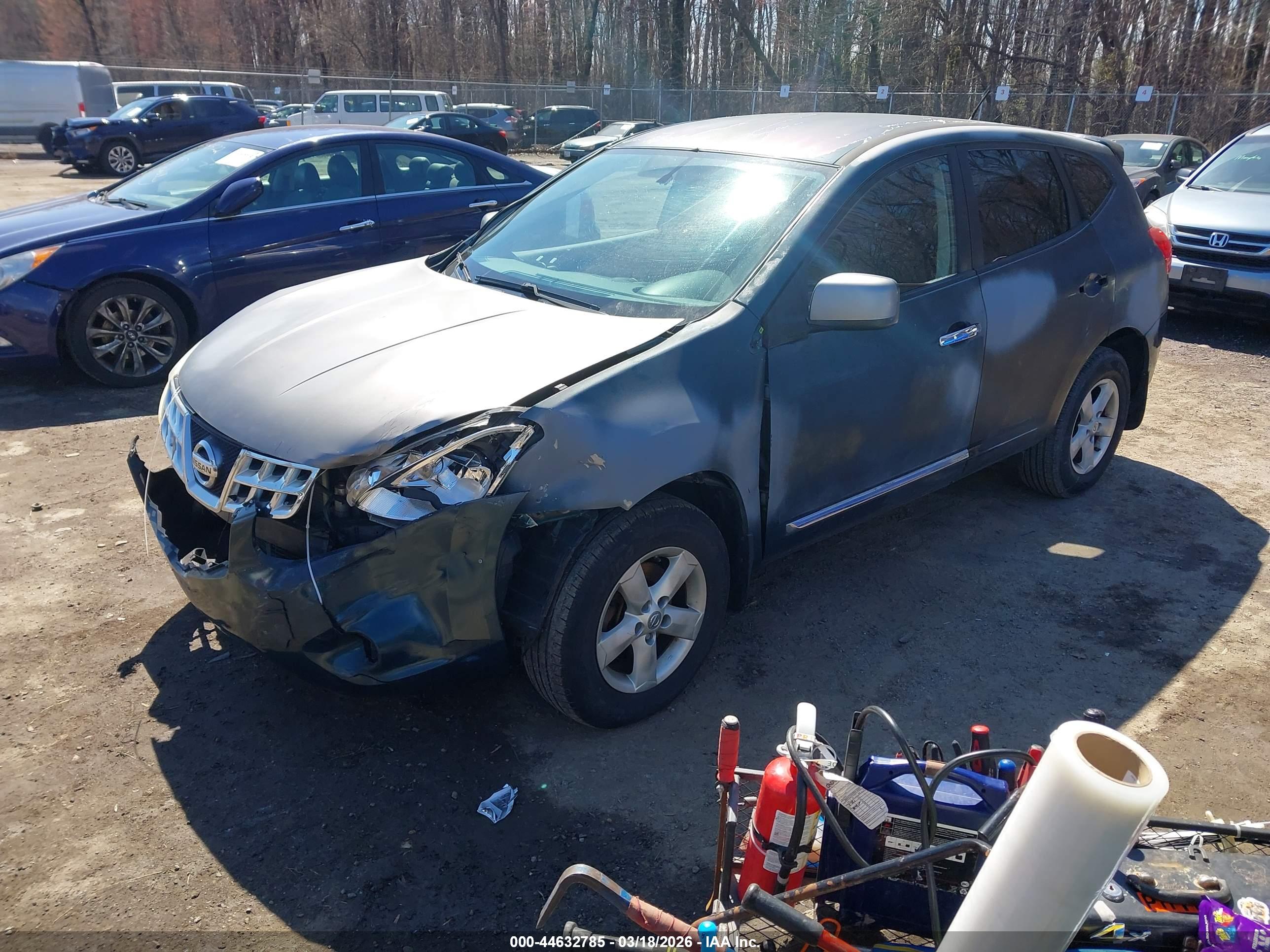 NISSAN ROGUE image 2