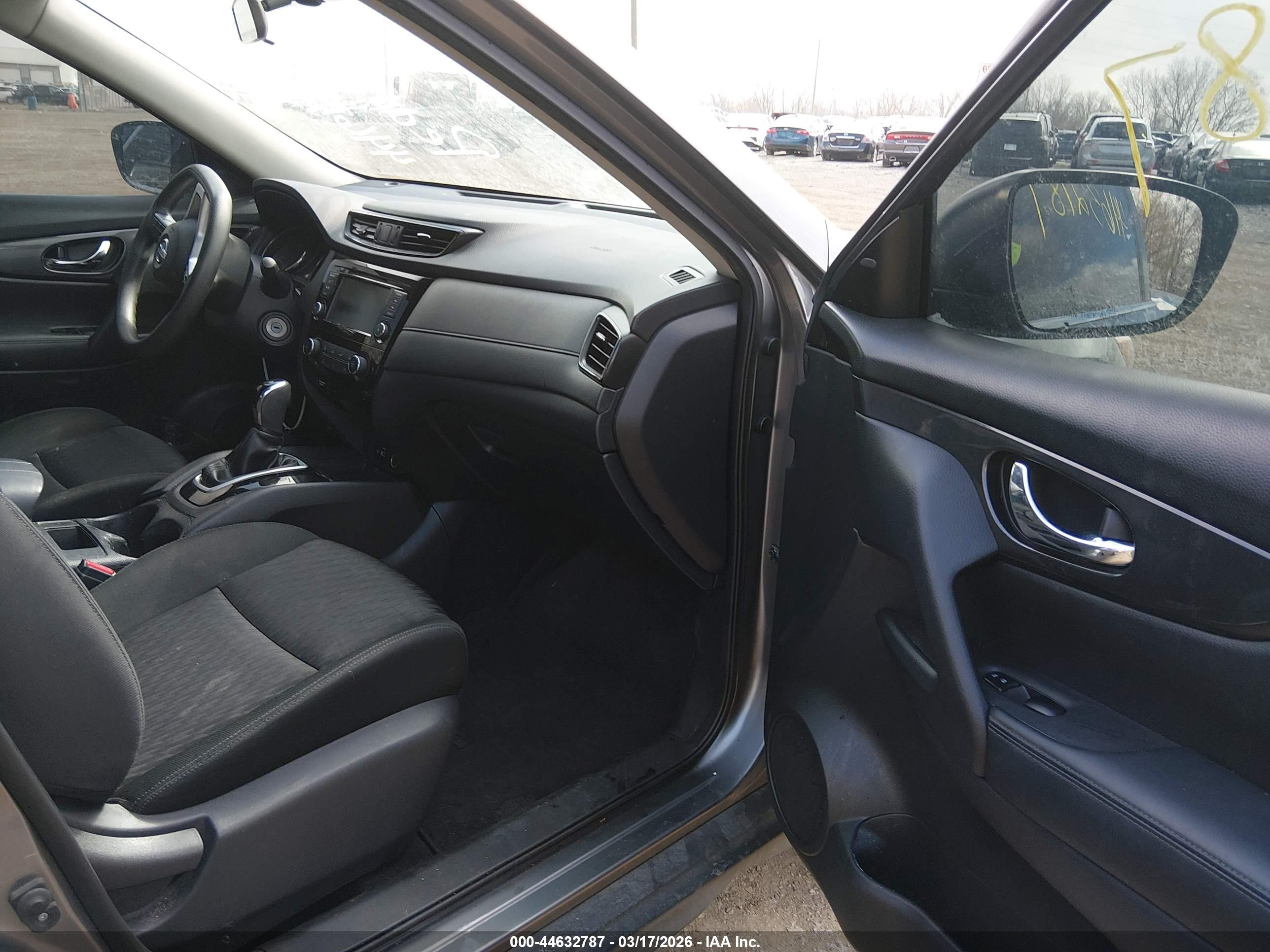 NISSAN ROGUE image 5