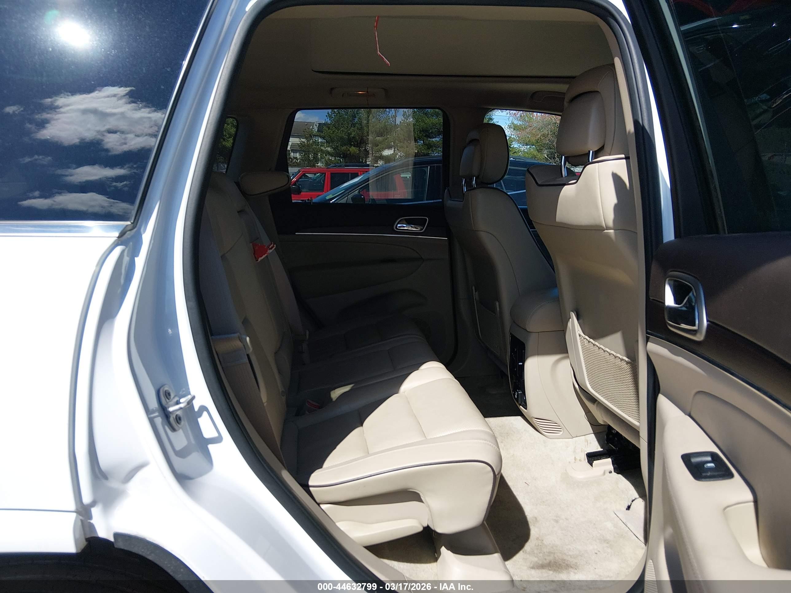 JEEP GRAND image 8