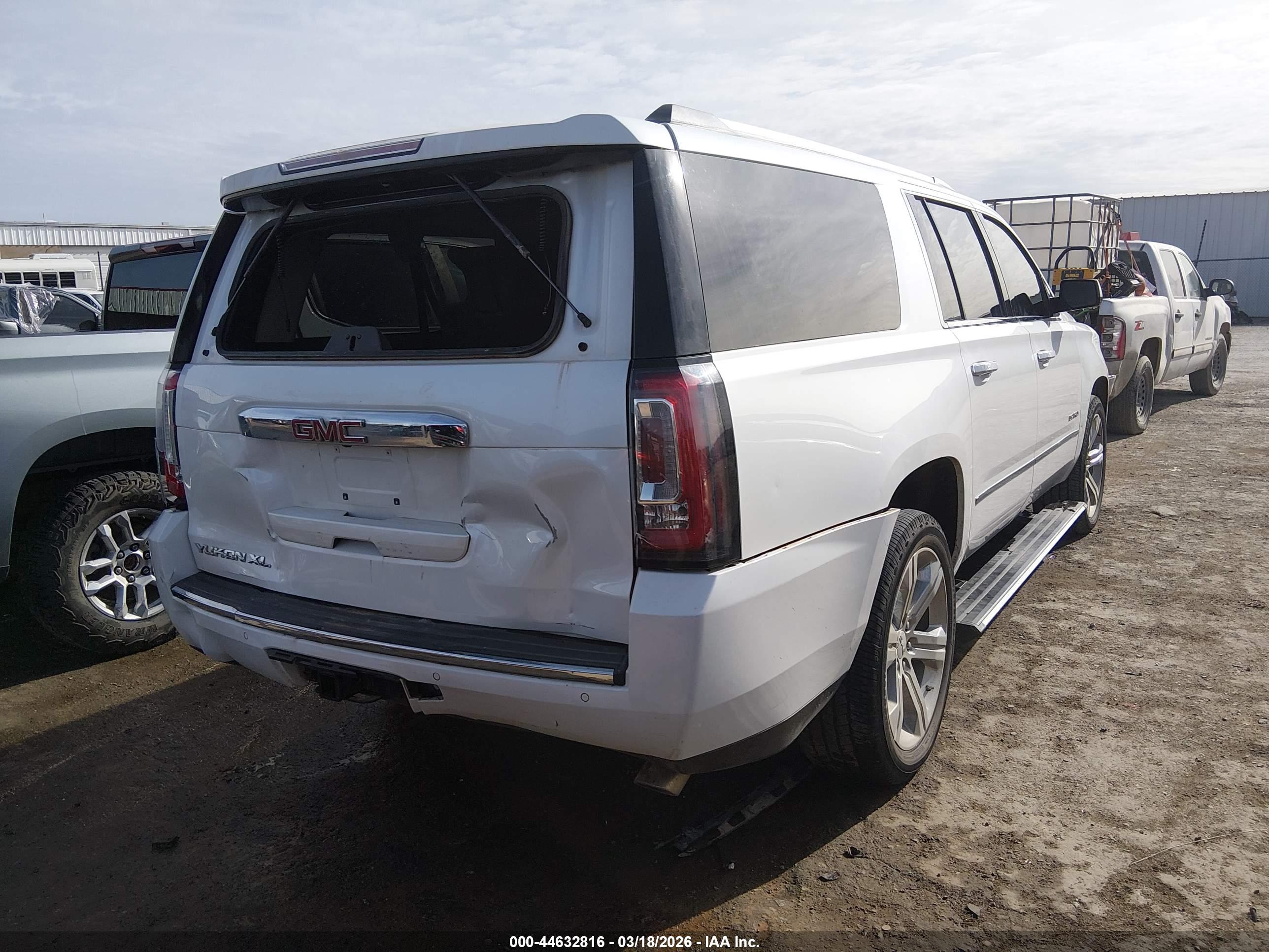GMC YUKON image 4