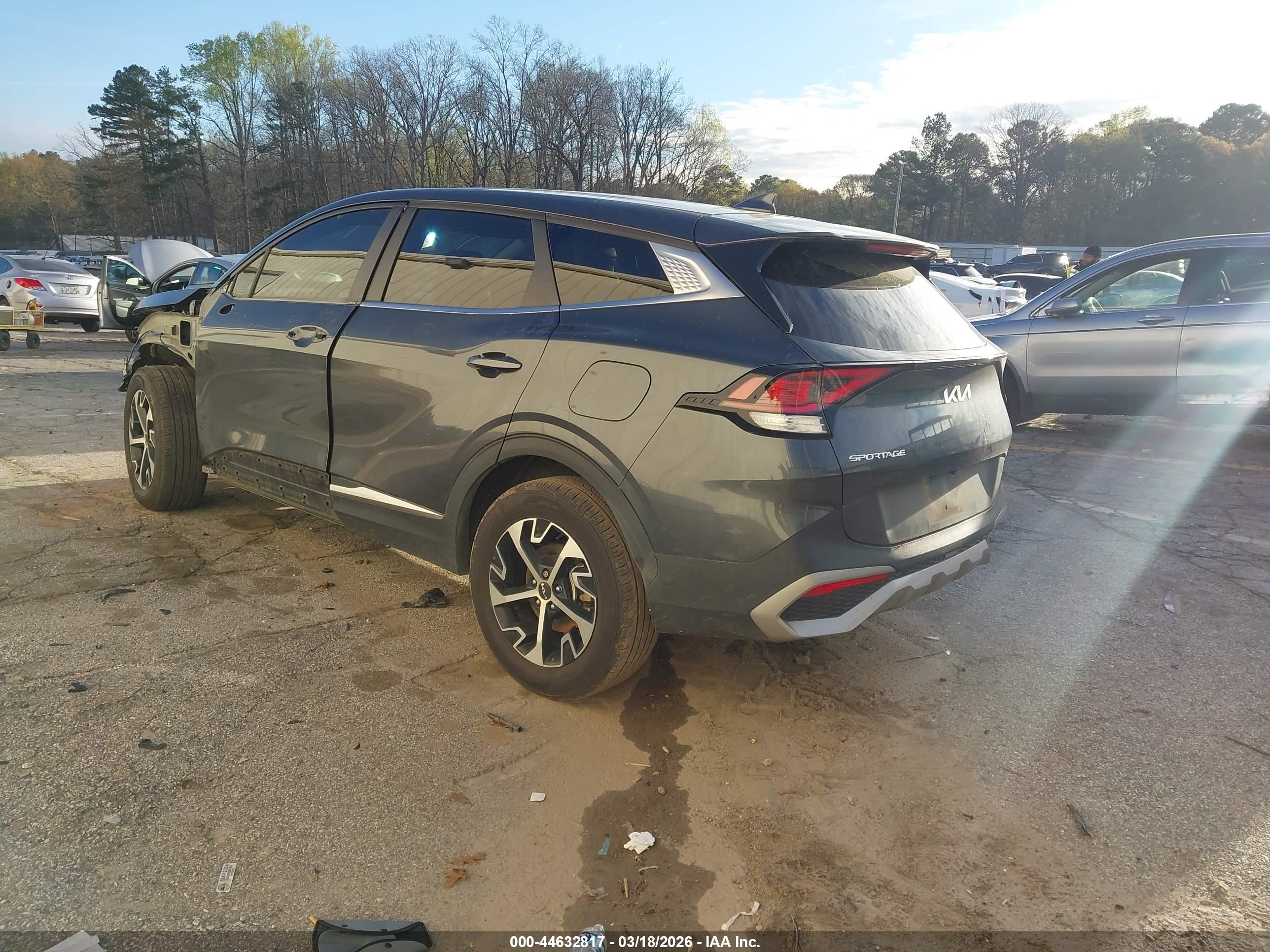 KIA SPORTAGE image 3